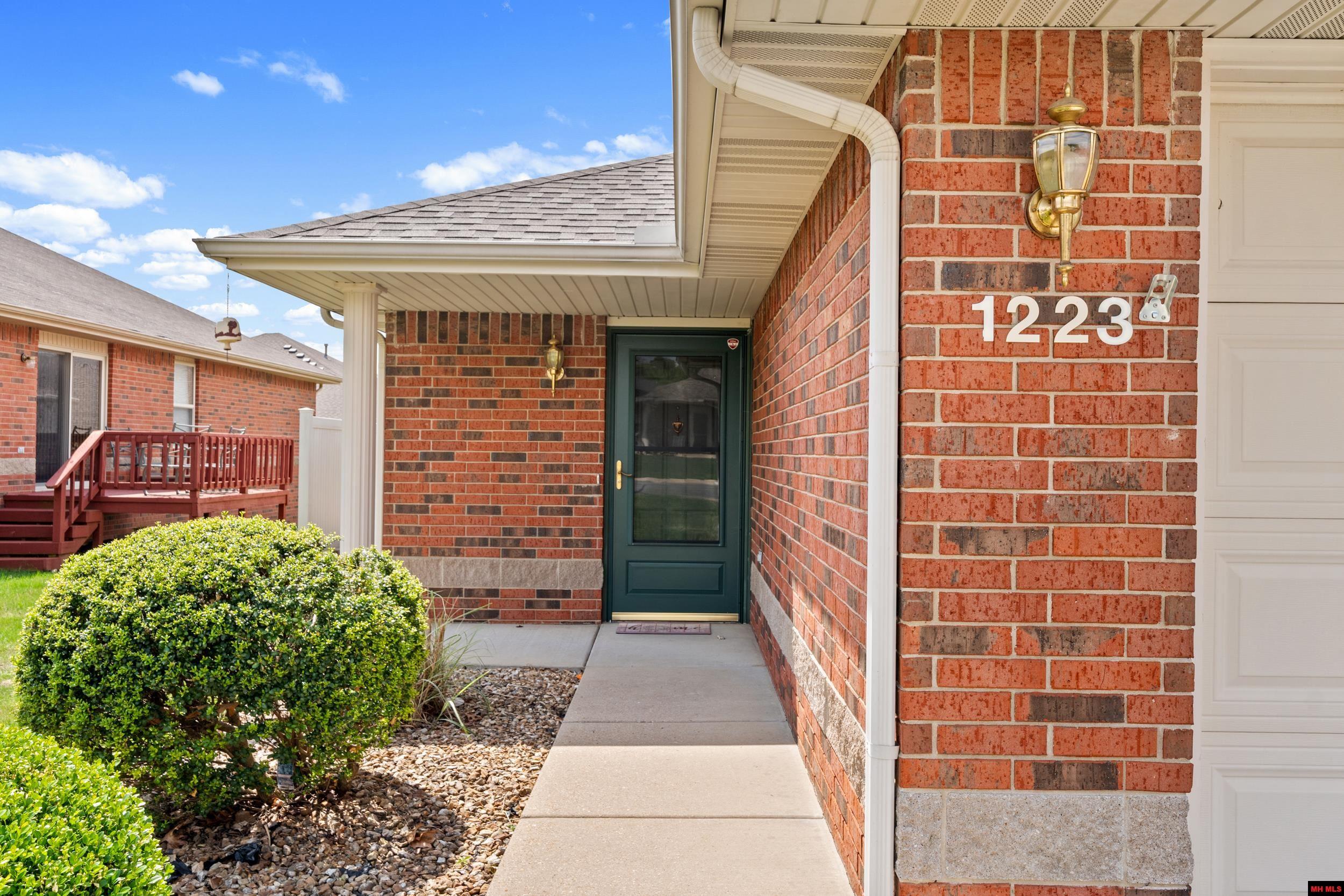 1223 Willowbrook Road