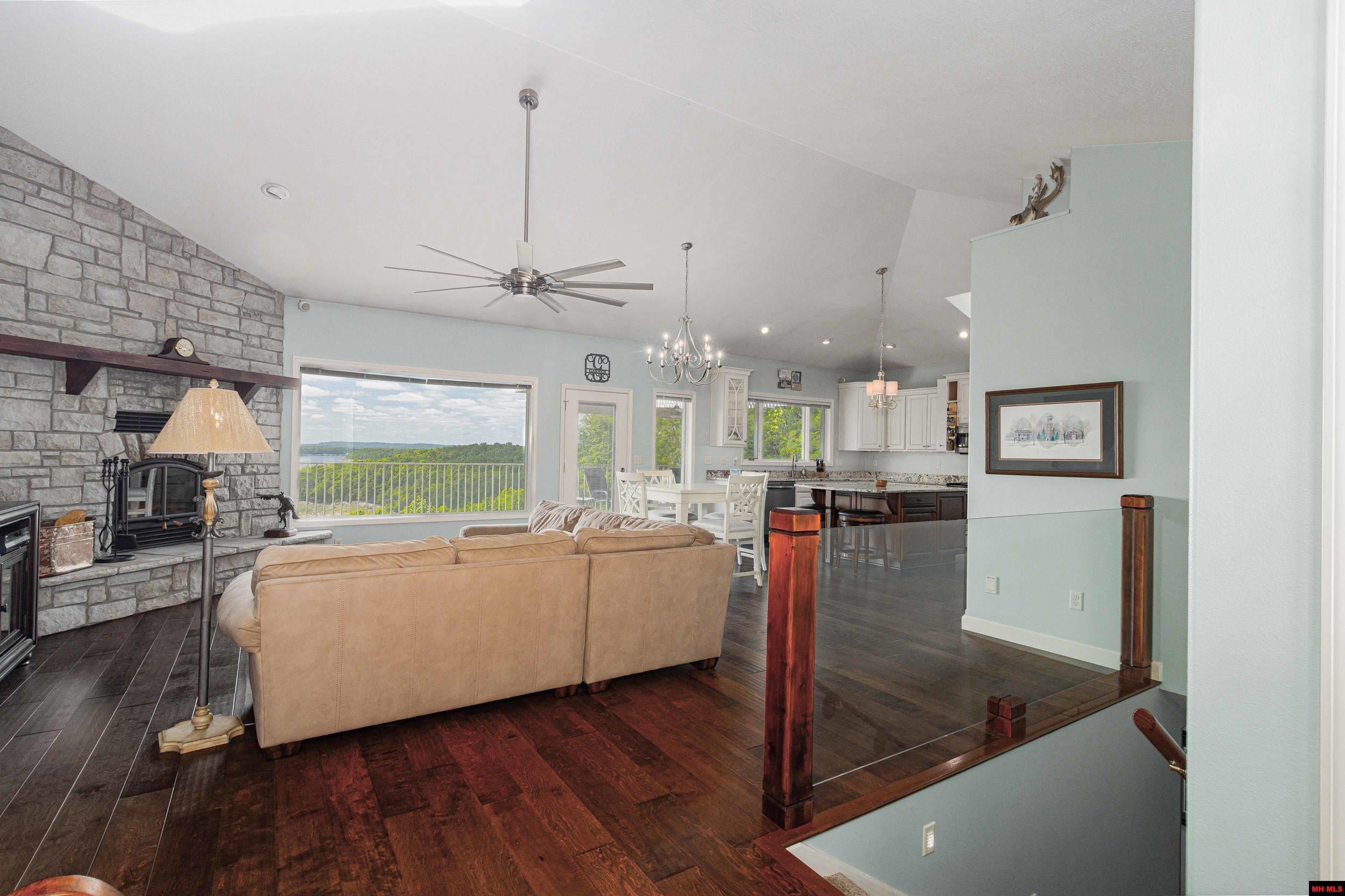 171 MC 101 Mountain Home, AR 72653