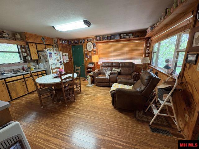 4568 MC 5004 Valley Springs, AR 72682