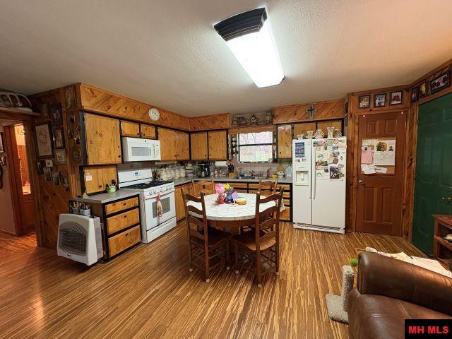 4568 MC 5004 Valley Springs, AR 72682