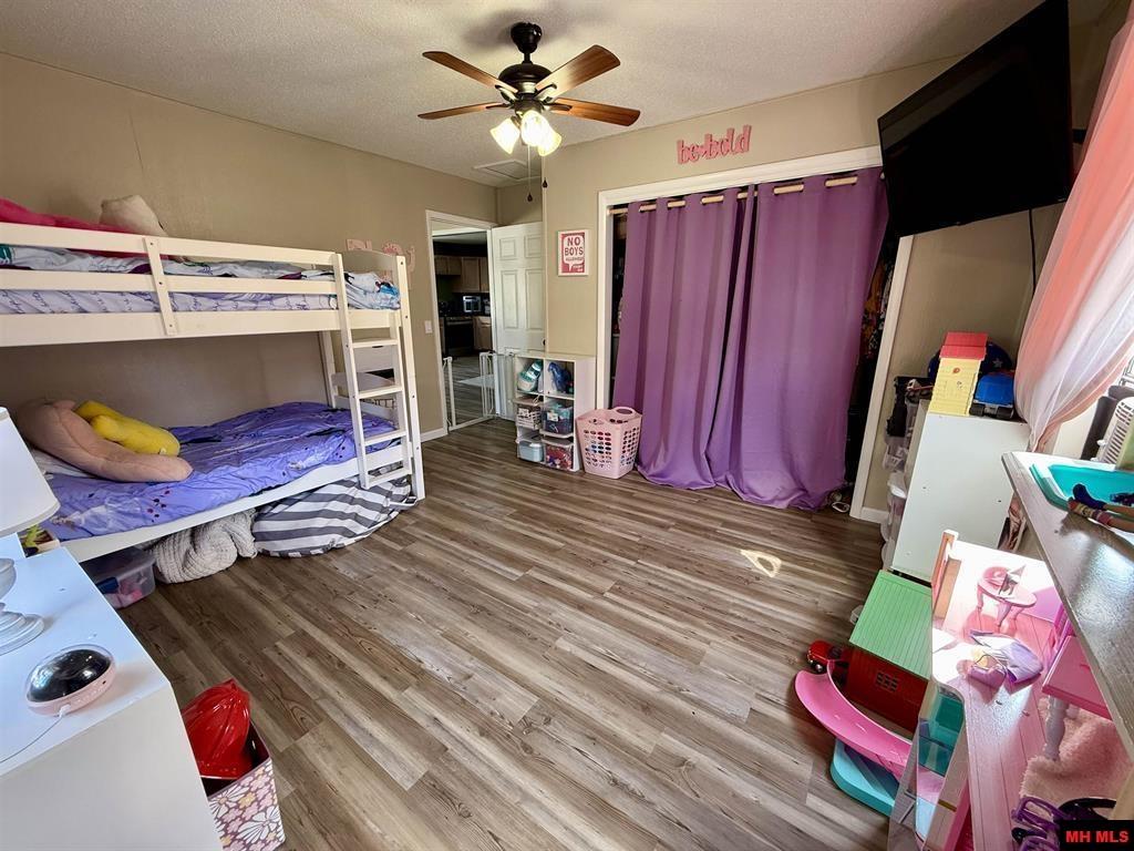 5173 Old Military Road