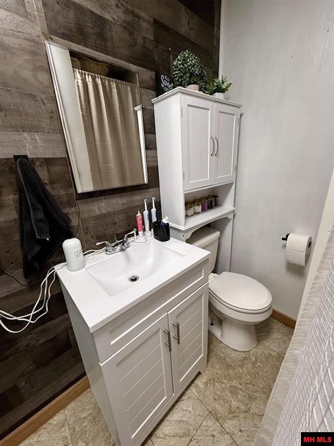 5173 Old Military Road