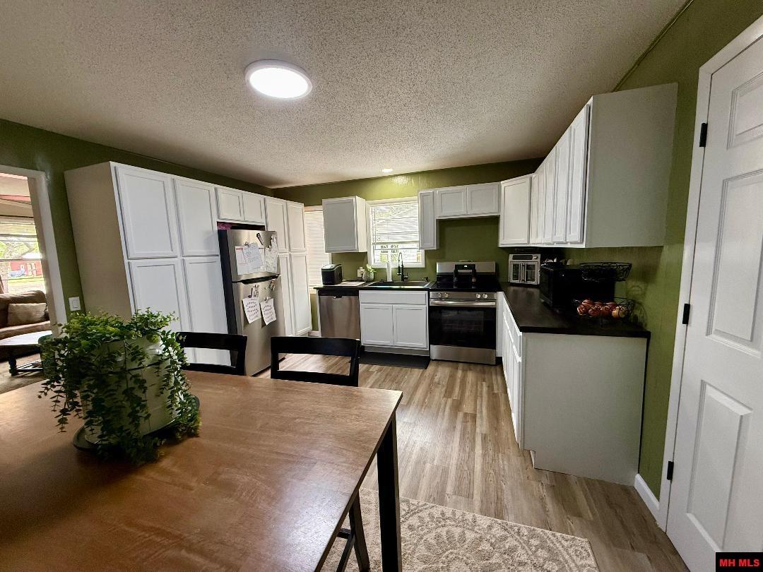 5173 Old Military Road