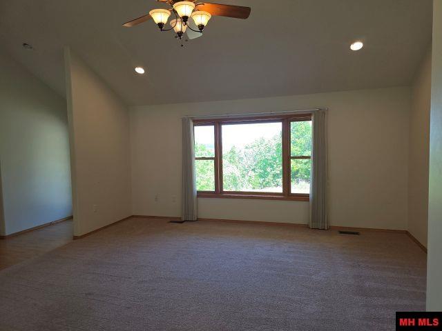 117 FERNCLIFF POINT Bull Shoals, AR 72619