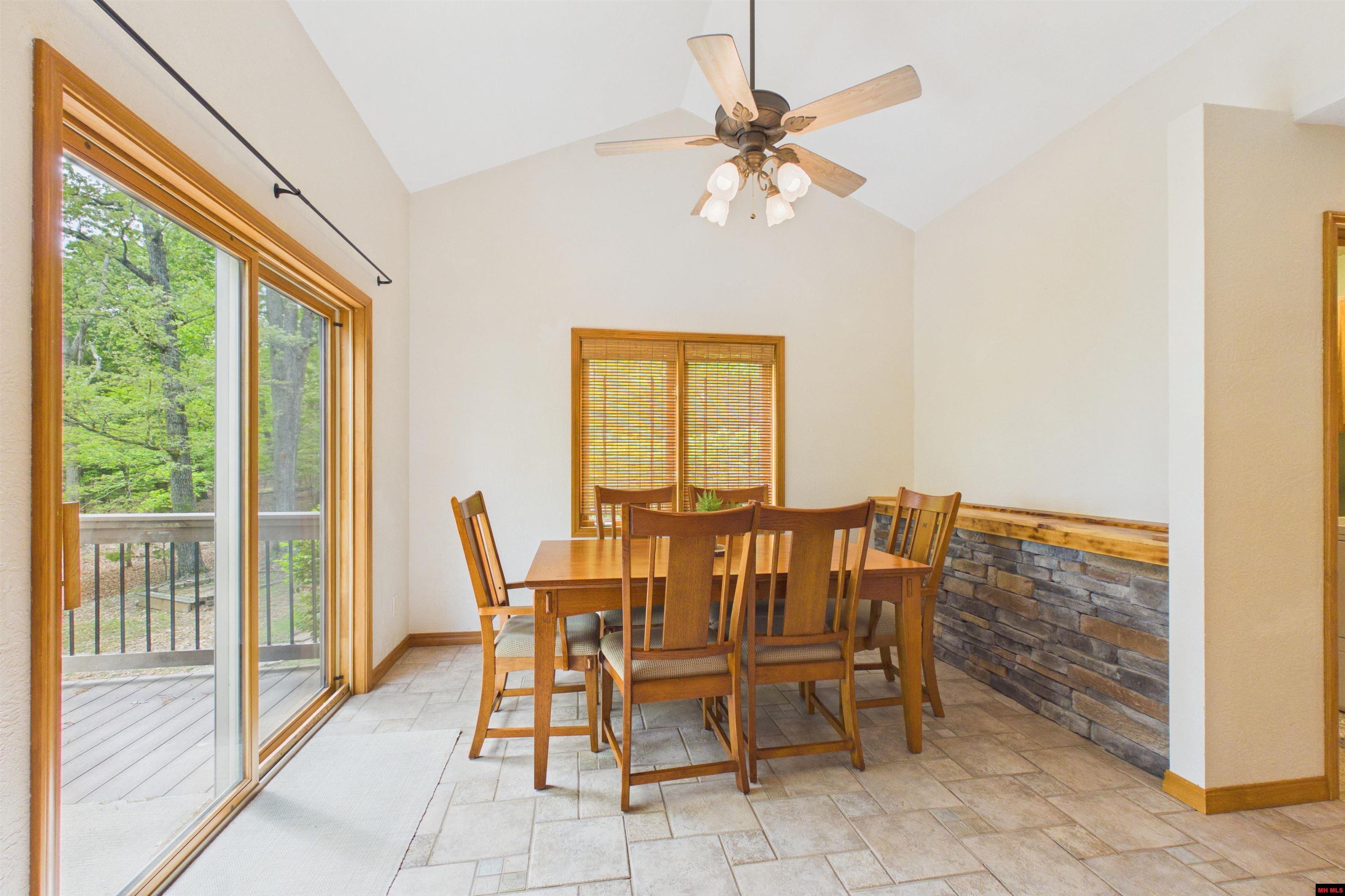 438 MC 186 Oakland, AR 72661