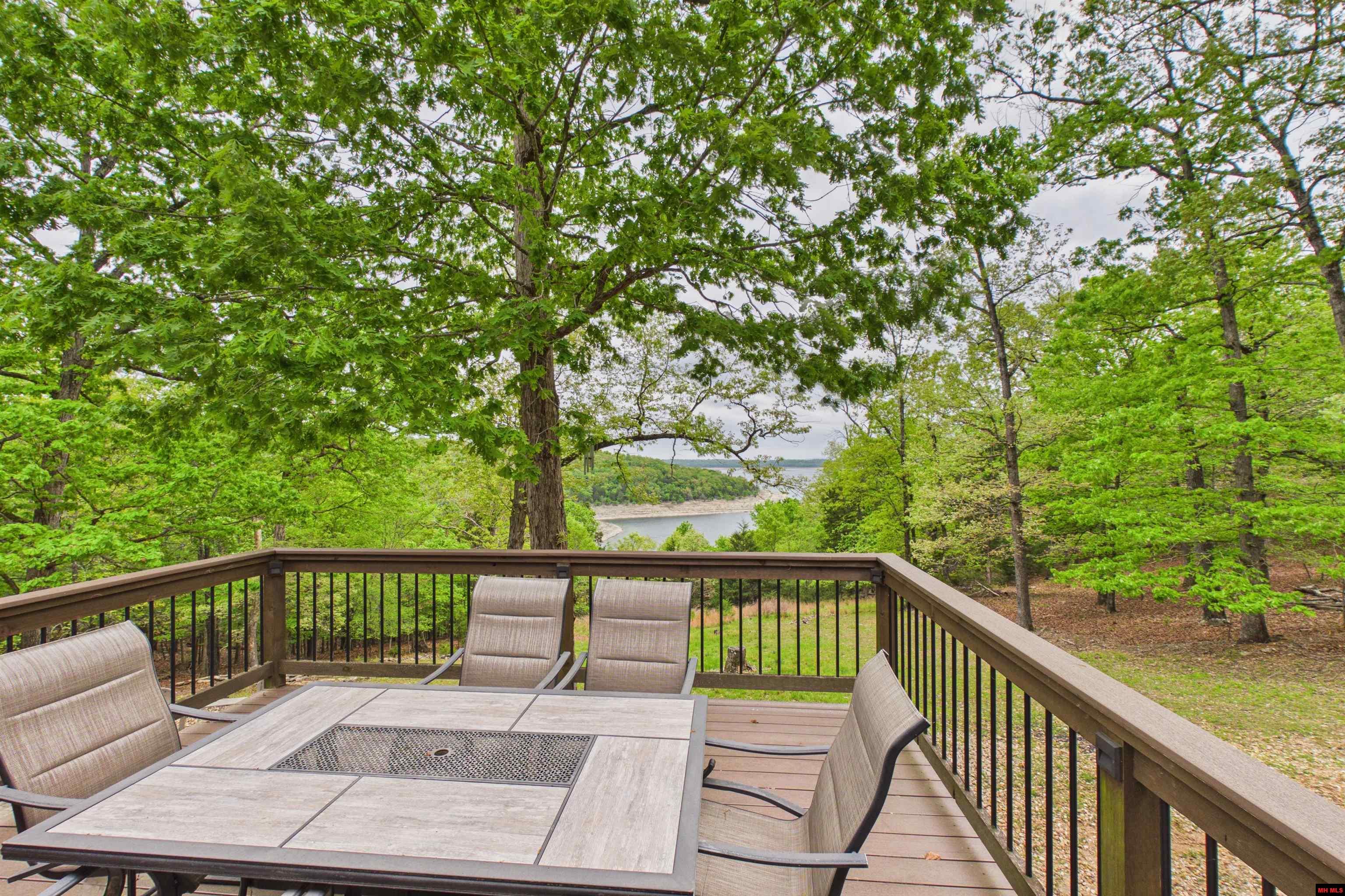 438 MC 186 Oakland, AR 72661