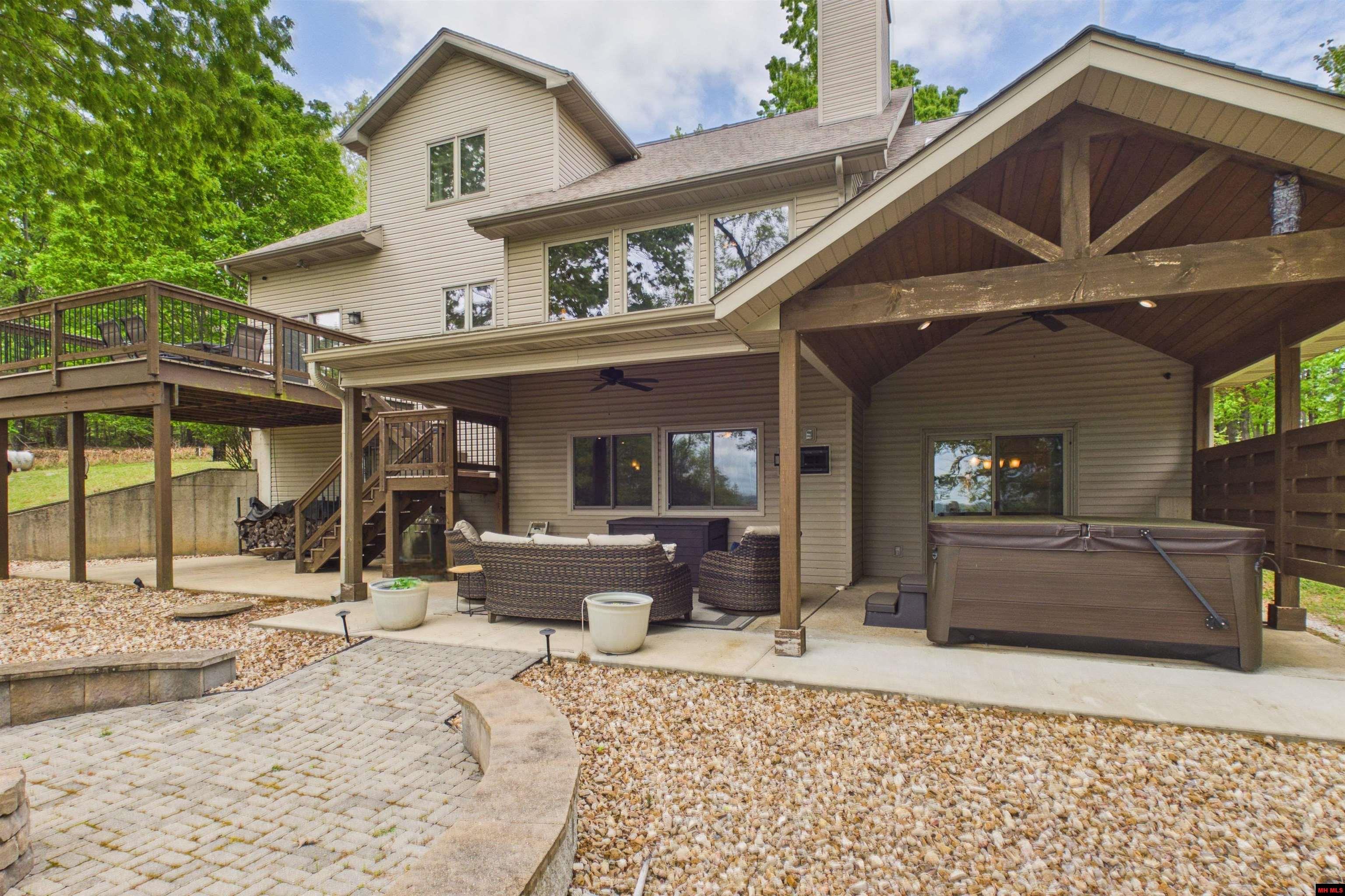 438 MC 186 Oakland, AR 72661