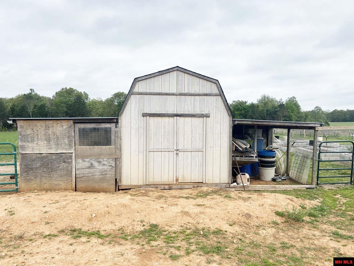 4133 EASY K ROAD Franklin, AR 72536