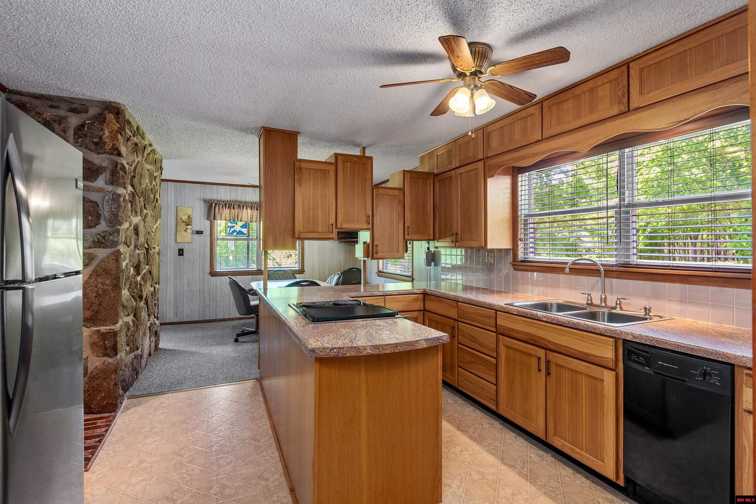 6764 BUFFALO ROAD Mountain Home, AR 72653