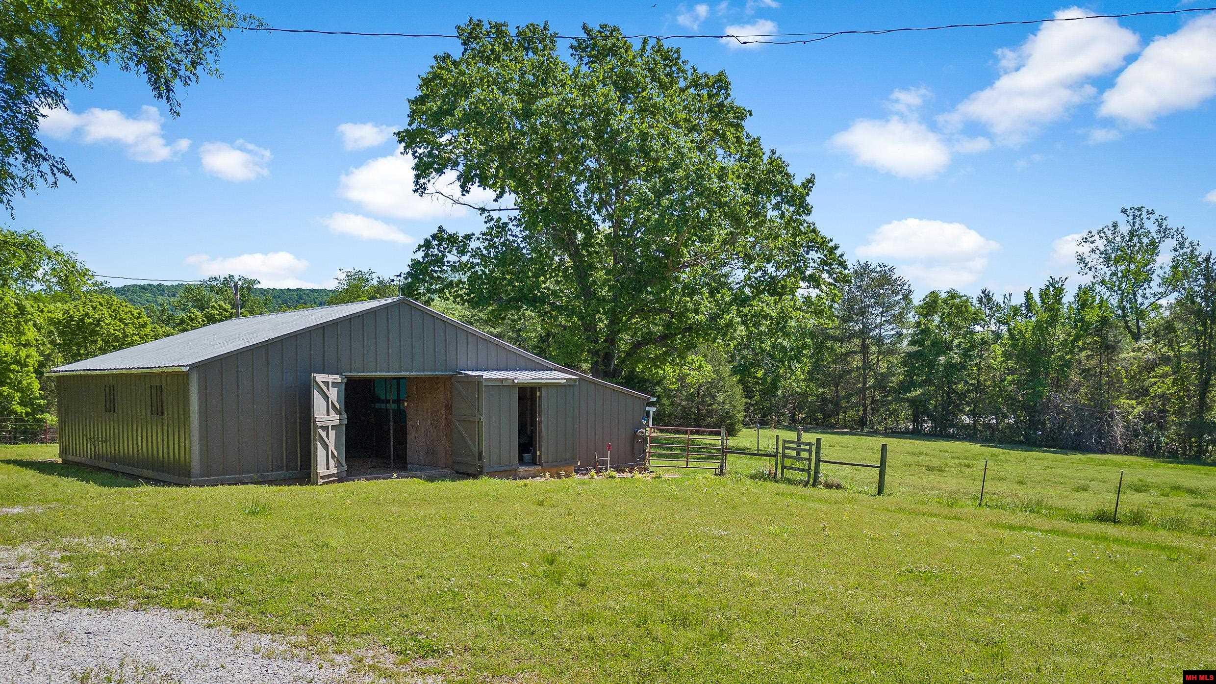 6764 BUFFALO ROAD Mountain Home, AR 72653