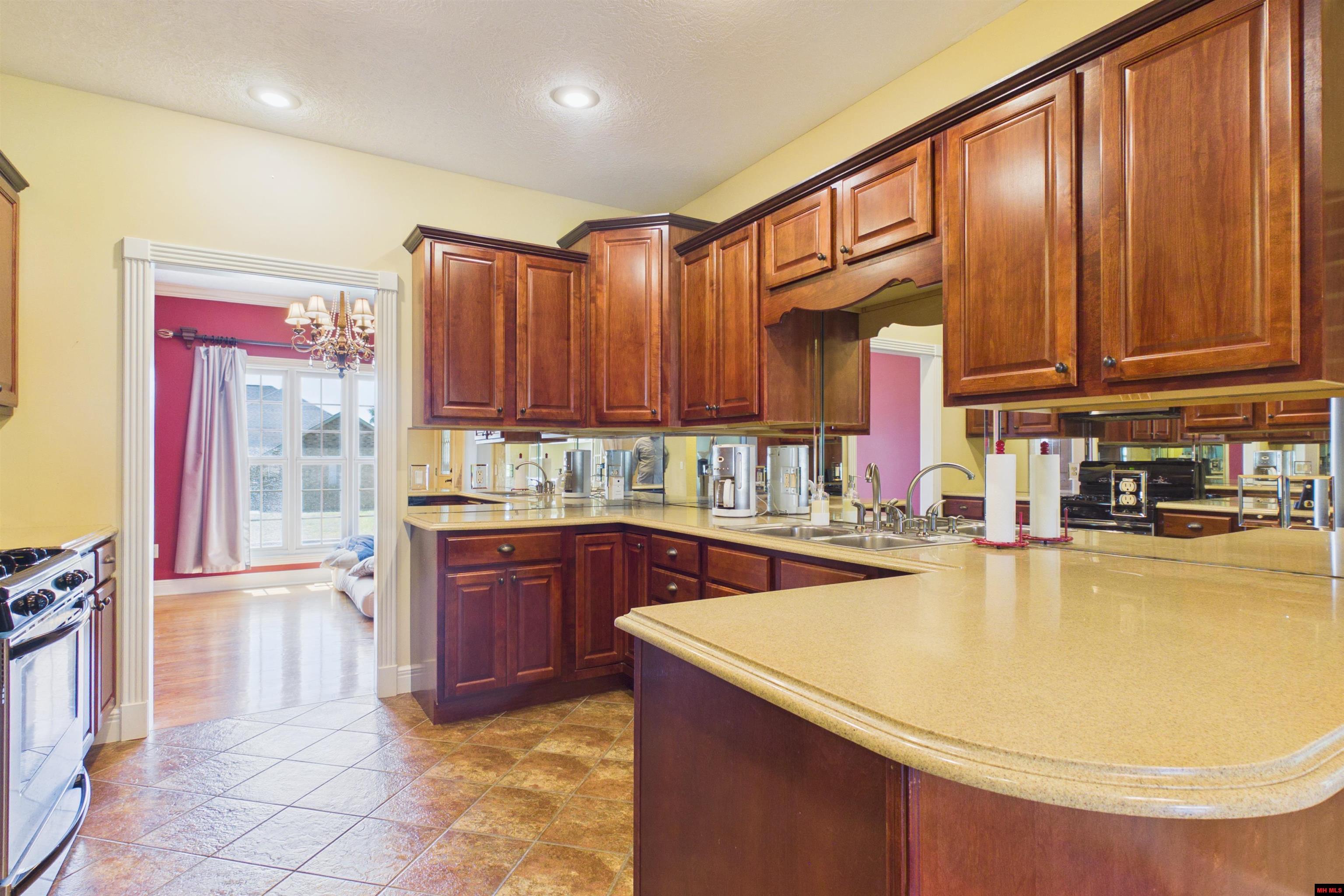 54 OAKMONT DRIVE Mountain Home, AR 72653