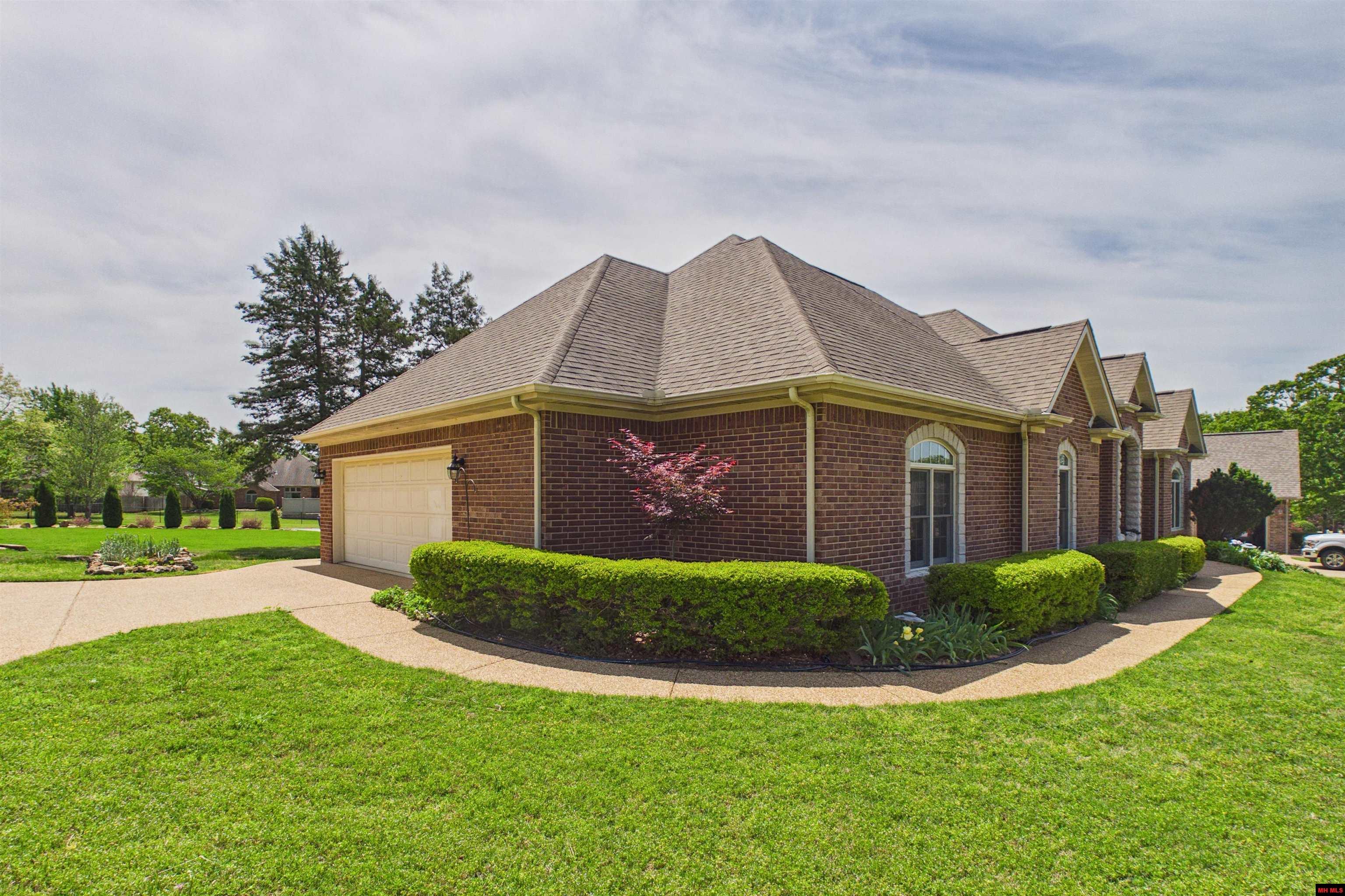 1911 OSAGE LANE Mountain Home, AR 72653