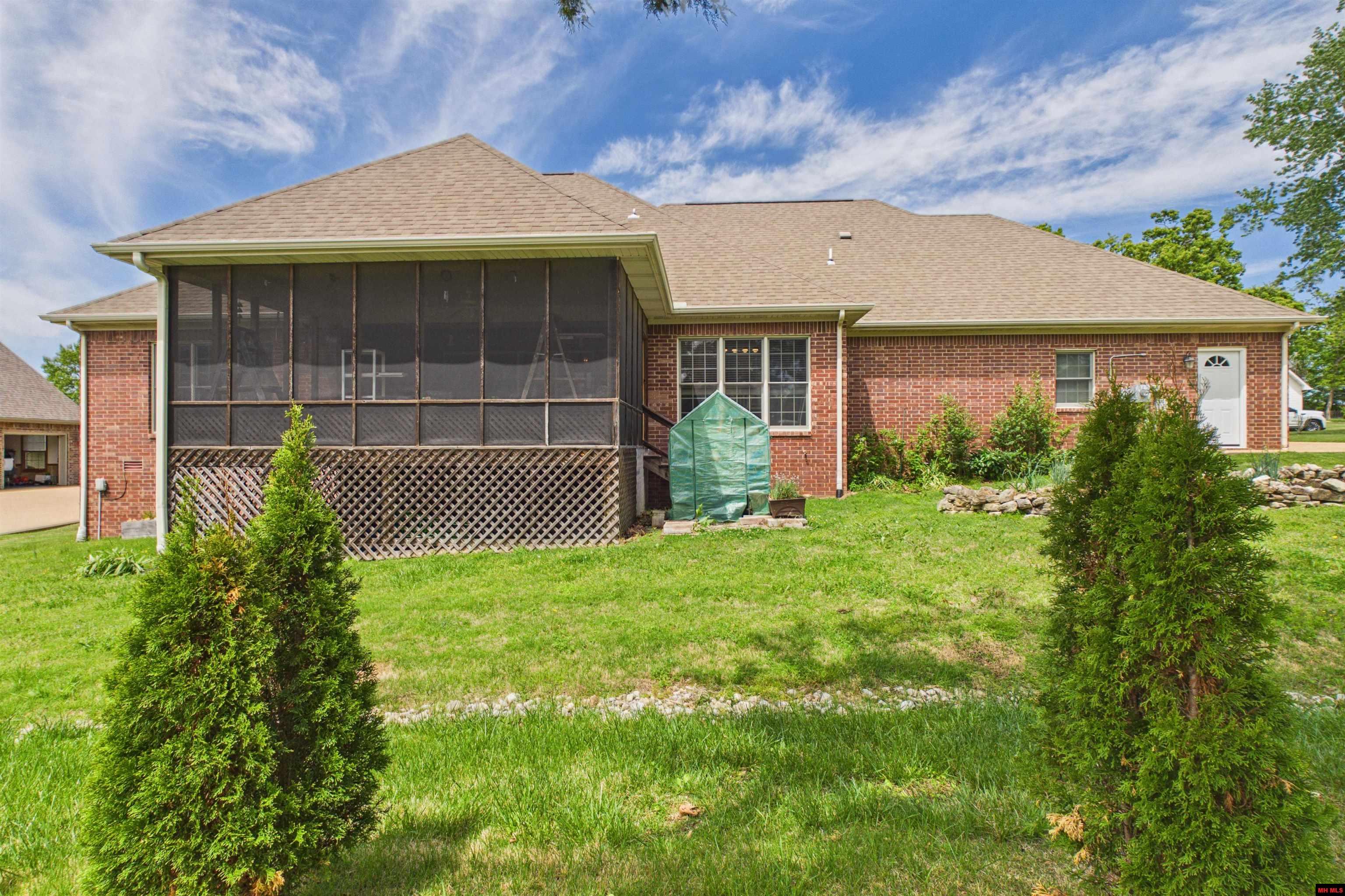 1911 OSAGE LANE Mountain Home, AR 72653