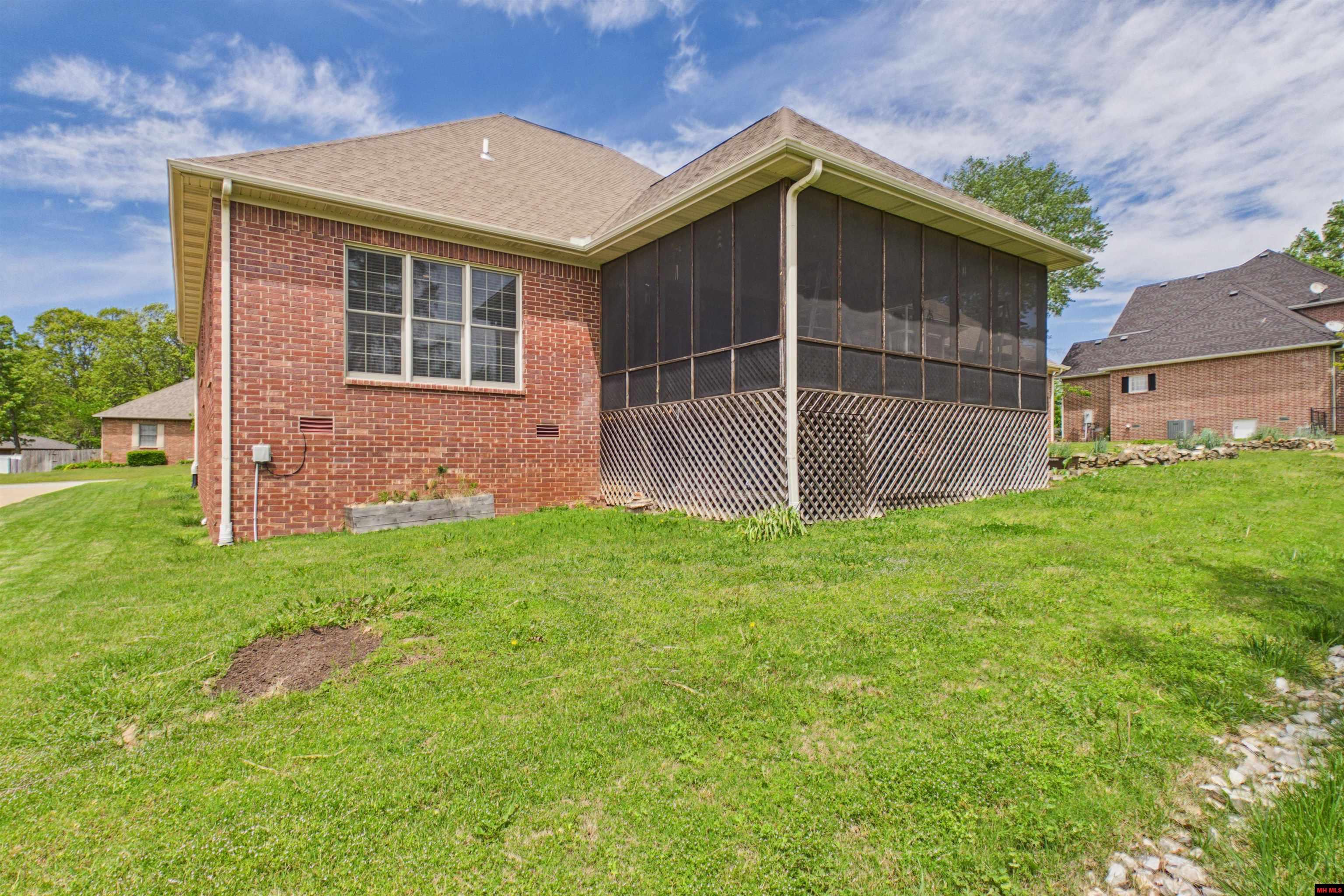 1911 OSAGE LANE Mountain Home, AR 72653