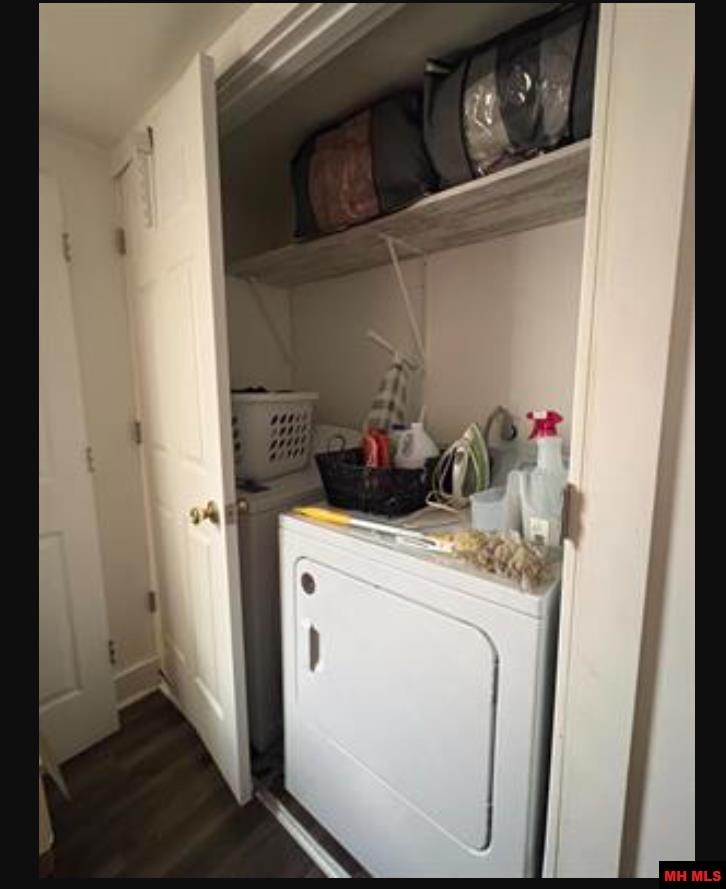 631 E Castleberry Street