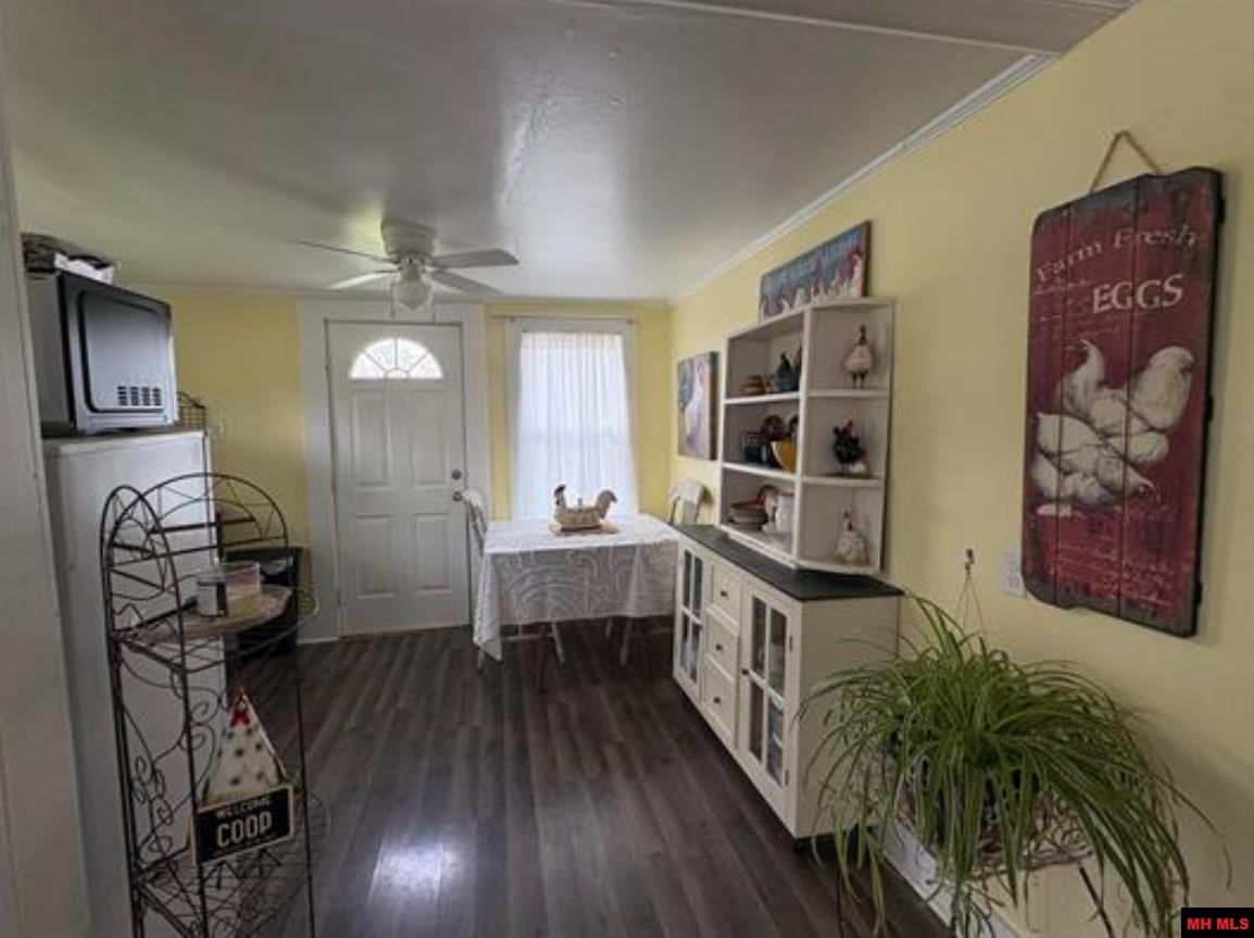 631 E Castleberry Street