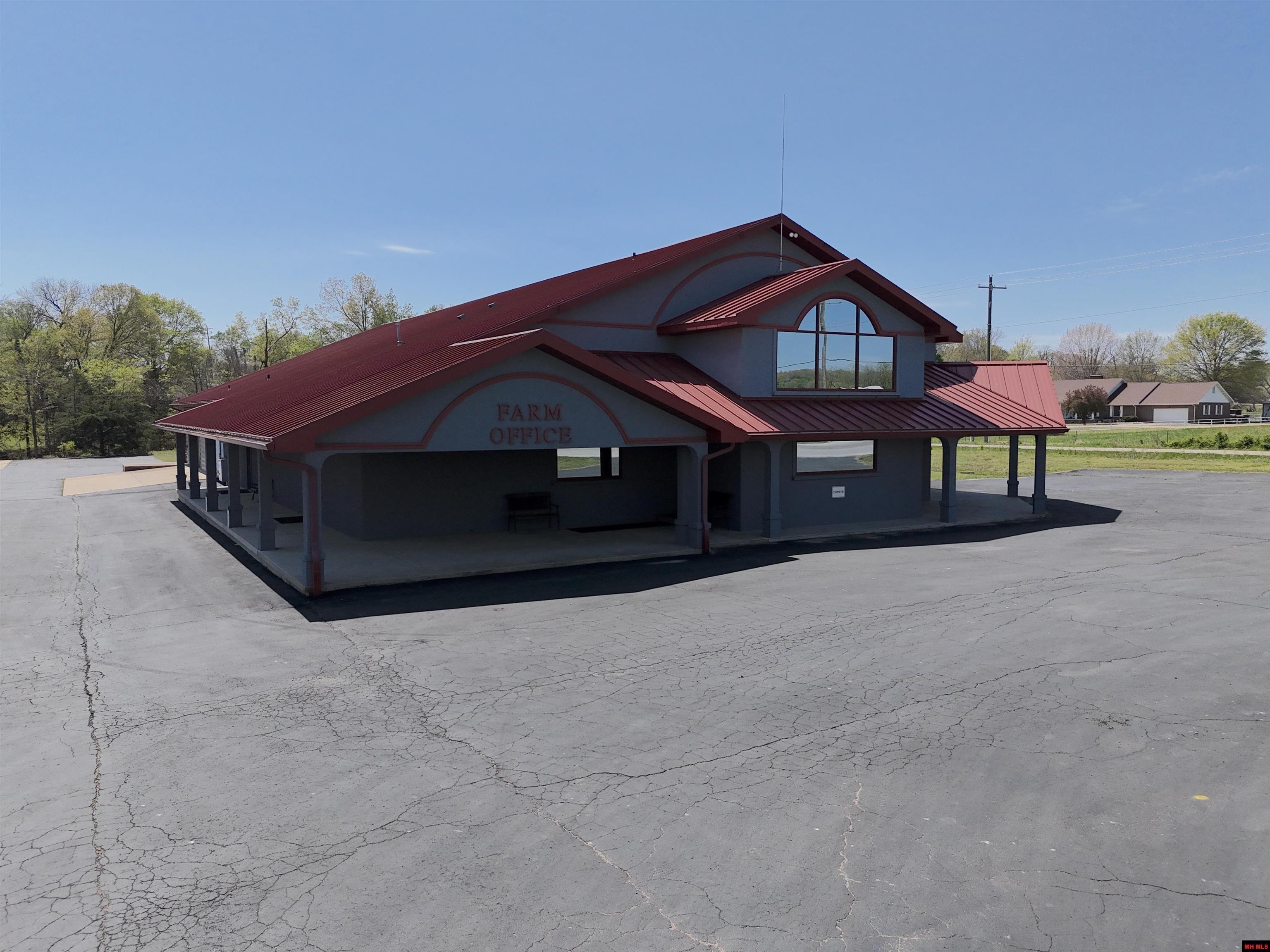 25 AIRPORT ROAD Flippin, AR