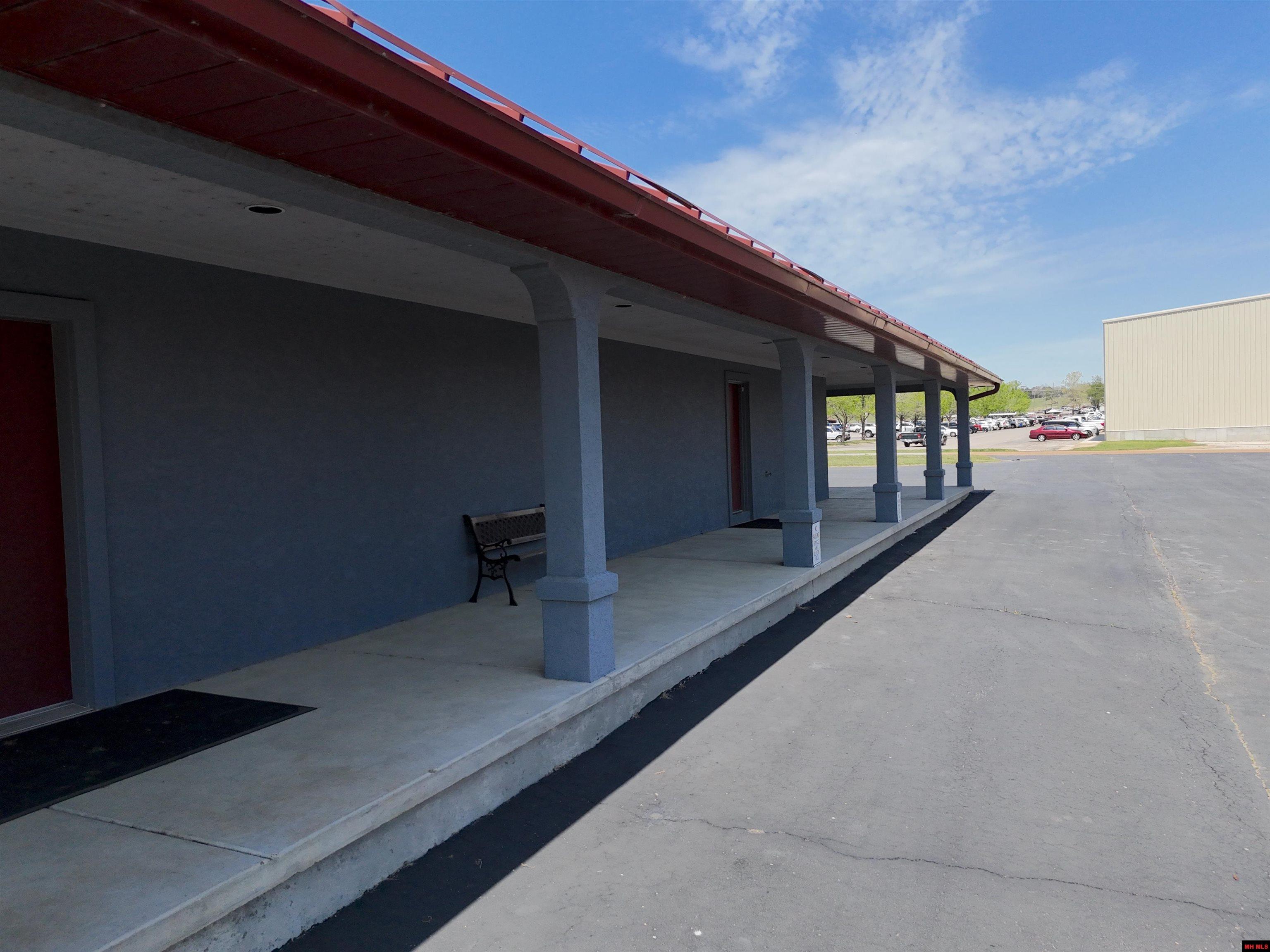 25 AIRPORT ROAD Flippin, AR