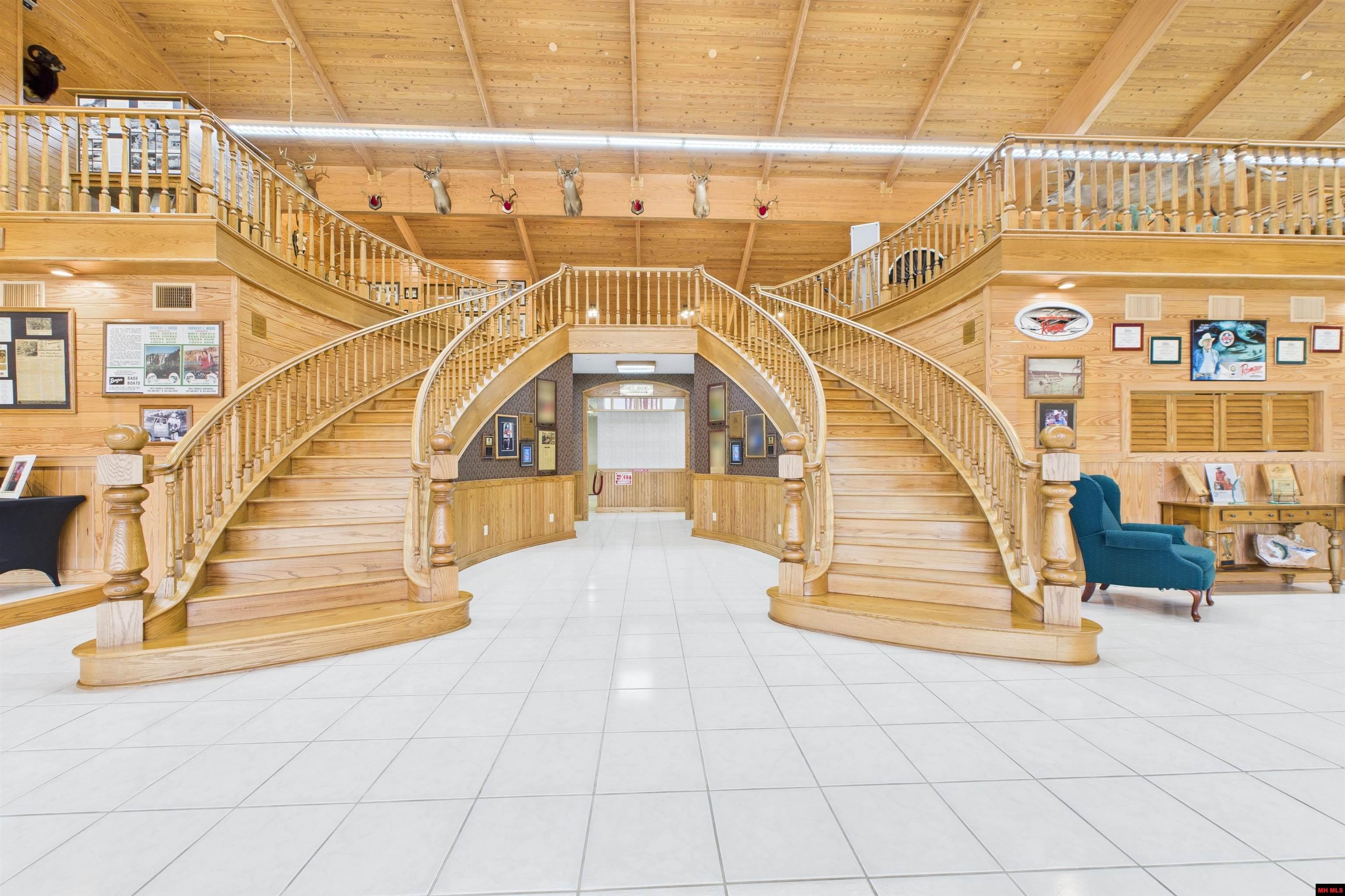 25 AIRPORT ROAD Flippin, AR