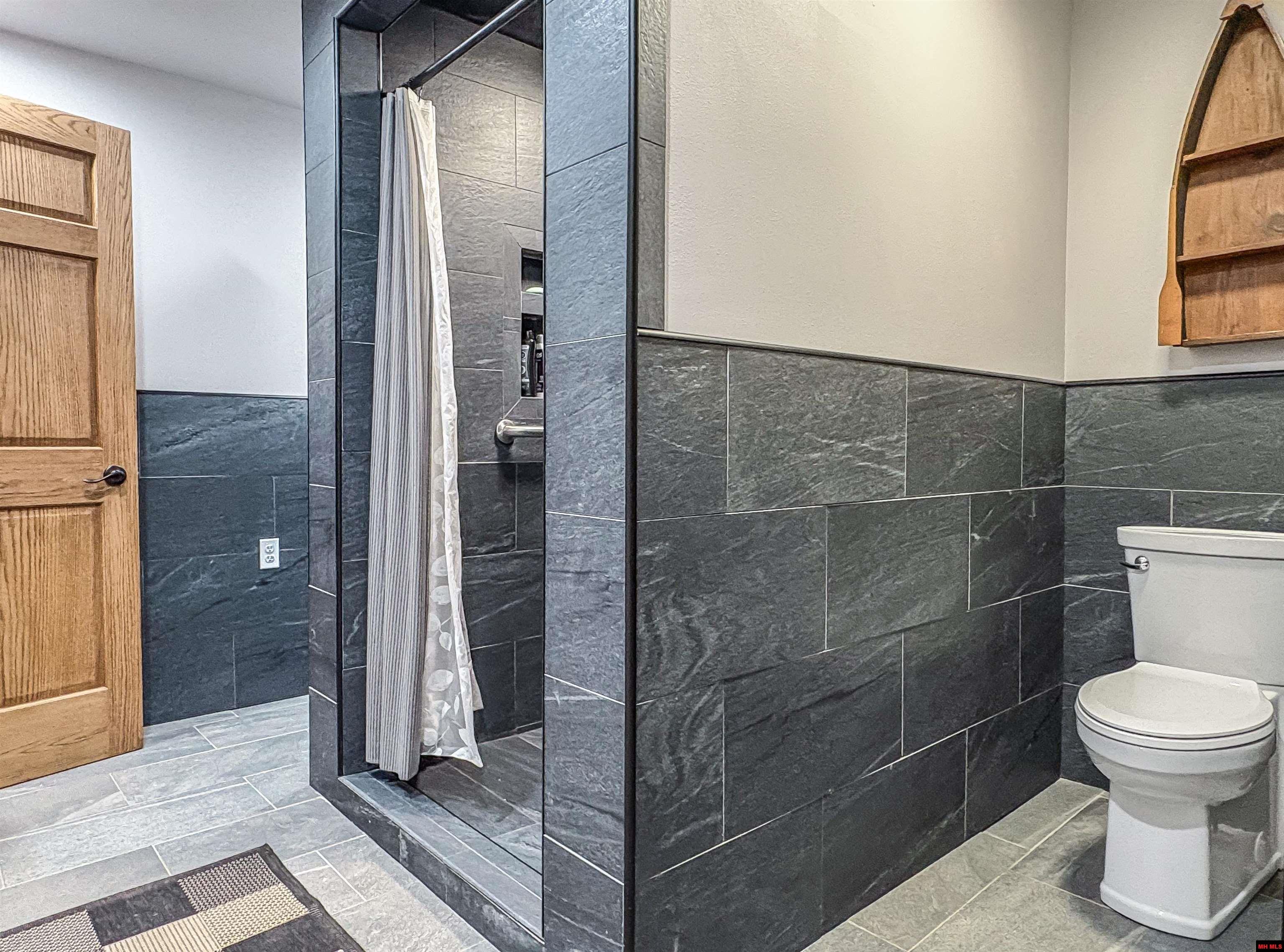 170 BLUE LAKE DRIVE Protem, MO 65733