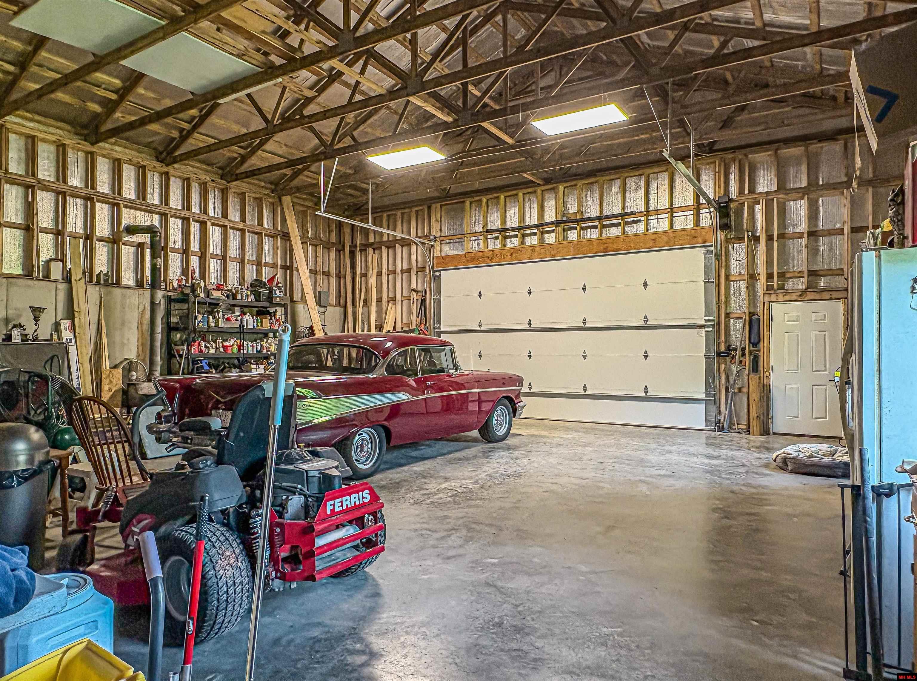 170 BLUE LAKE DRIVE Protem, MO 65733