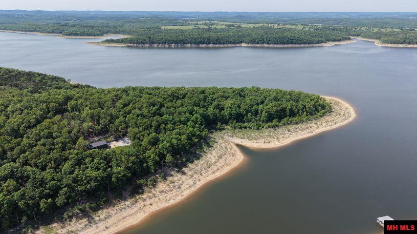 170 BLUE LAKE DRIVE Protem, MO 65733