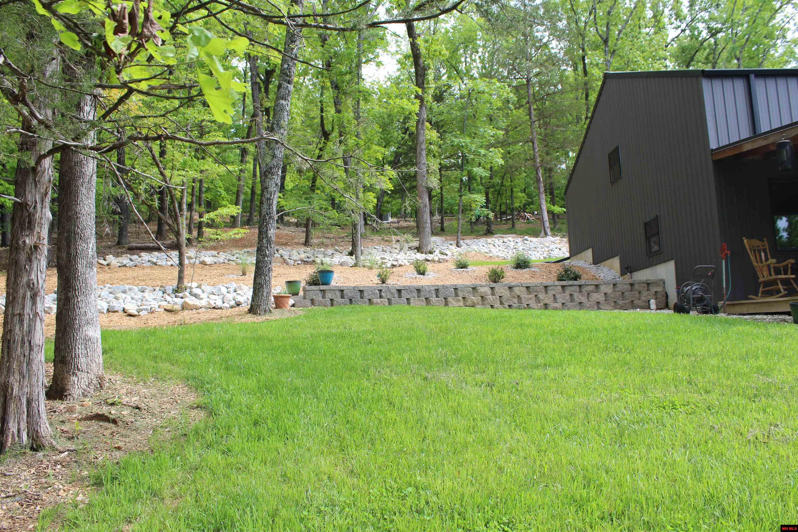 170 BLUE LAKE DRIVE Protem, MO 65733