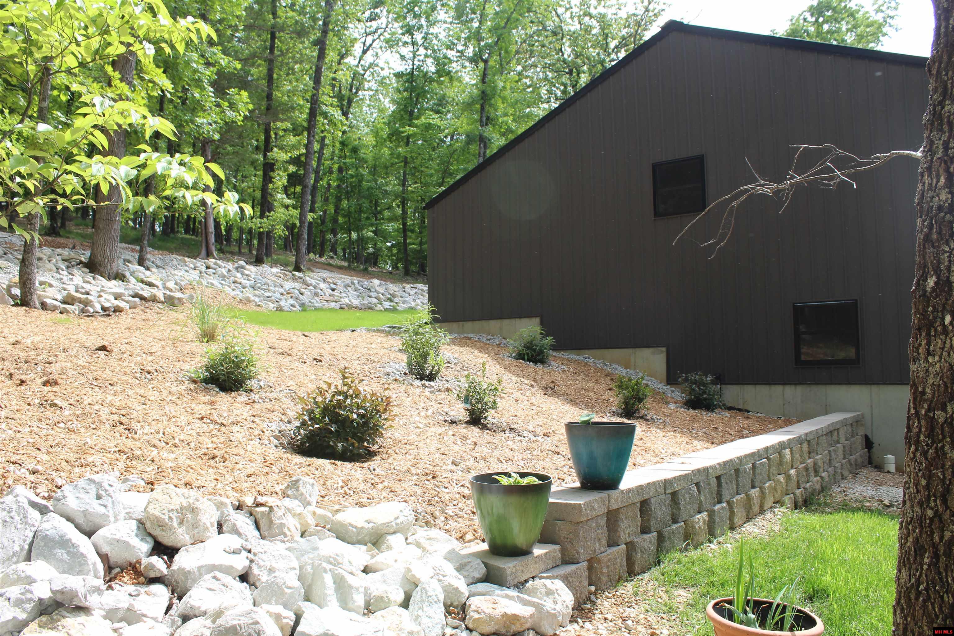 170 BLUE LAKE DRIVE Protem, MO 65733