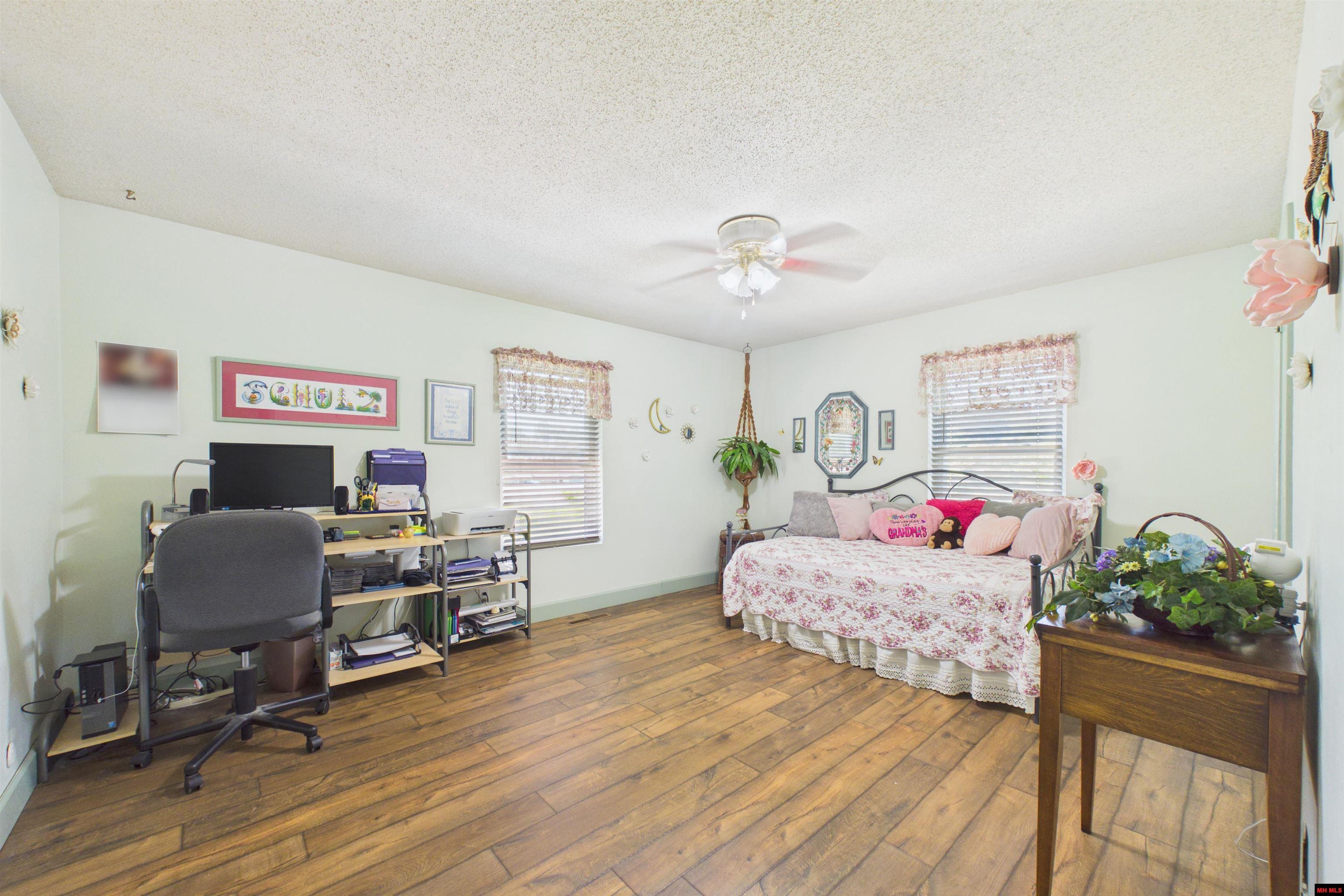 1417 HWY 178 WEST Midway, AR 72651