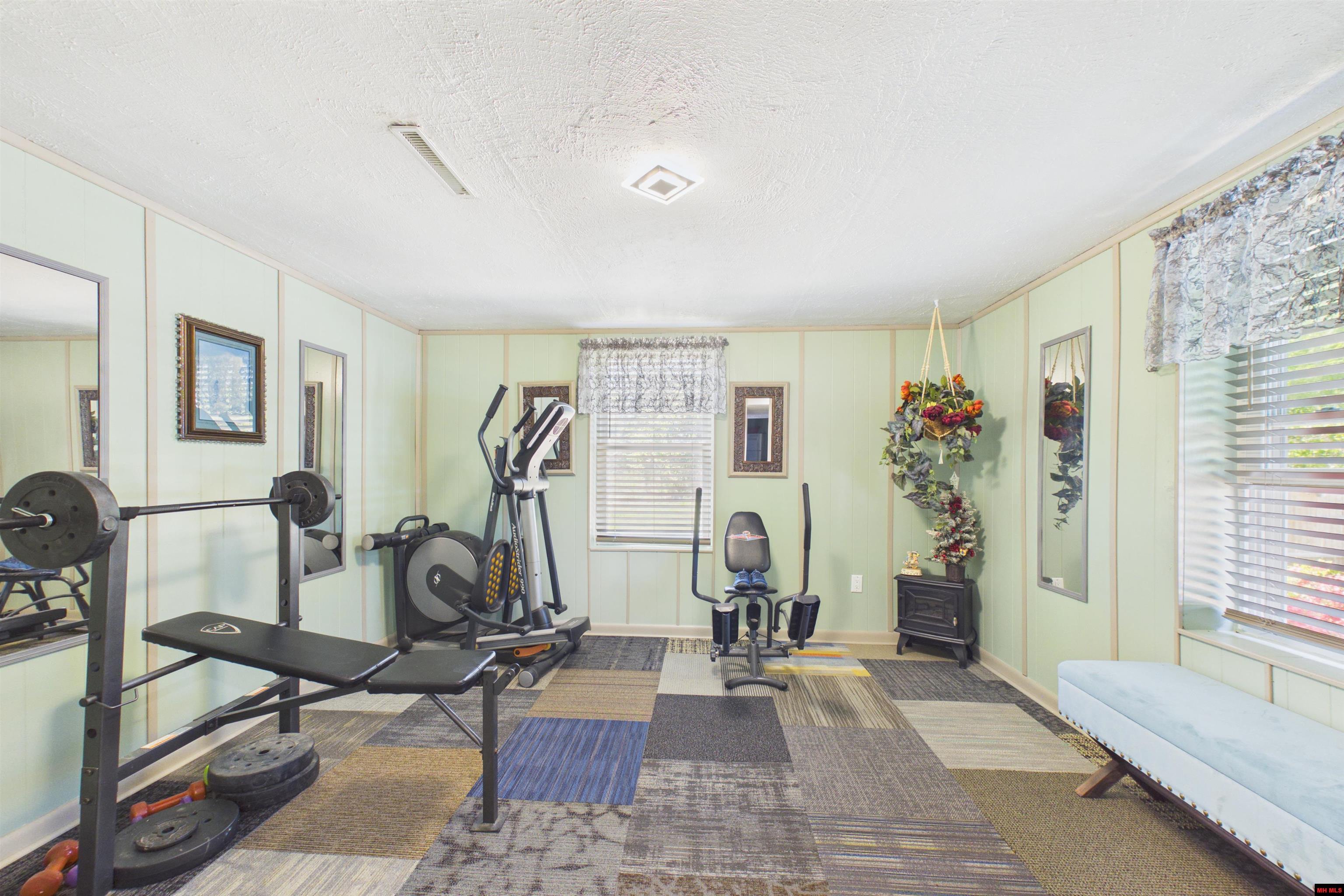 1417 HWY 178 WEST Midway, AR 72651