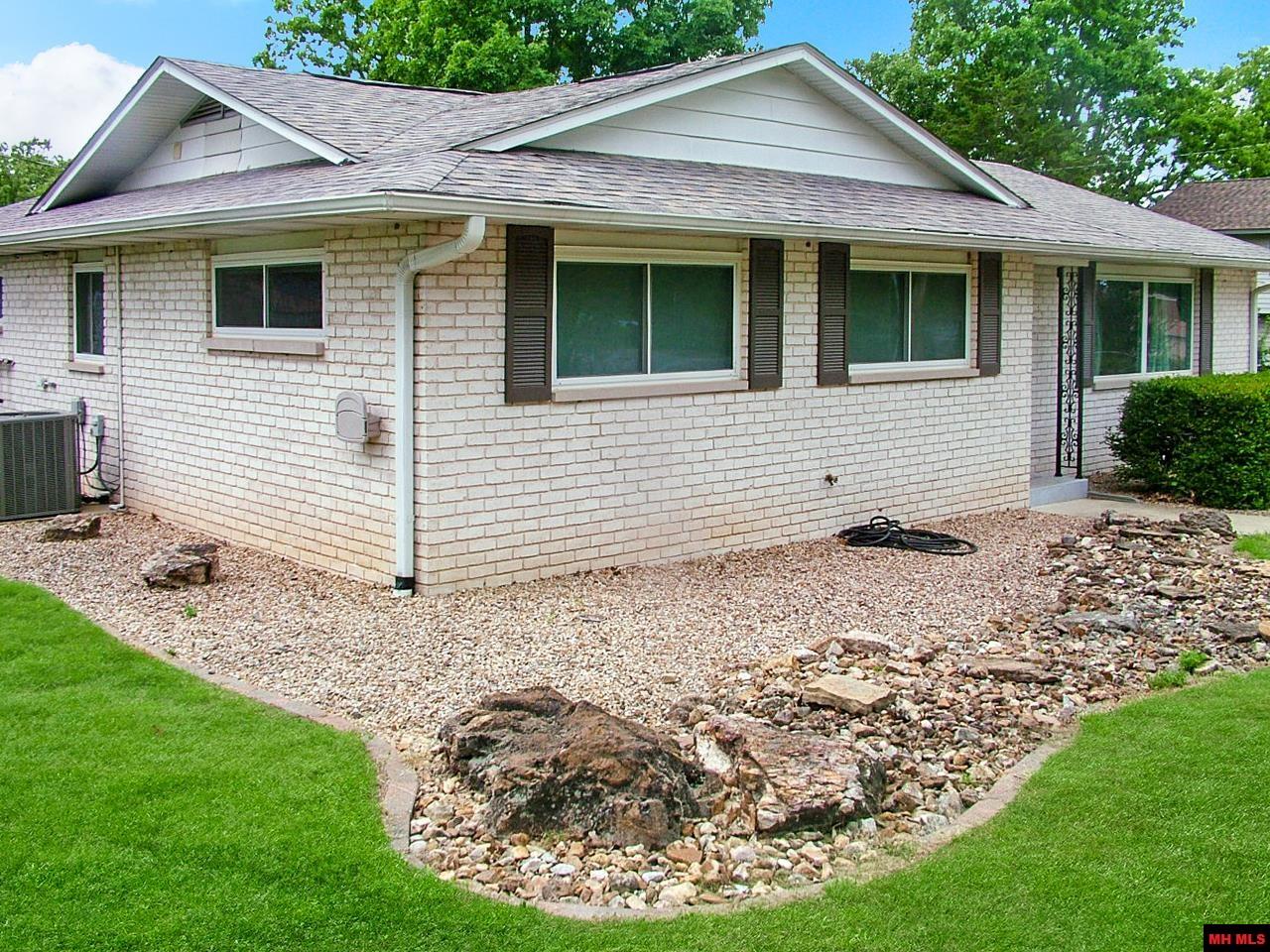 3305 Turnage Circle