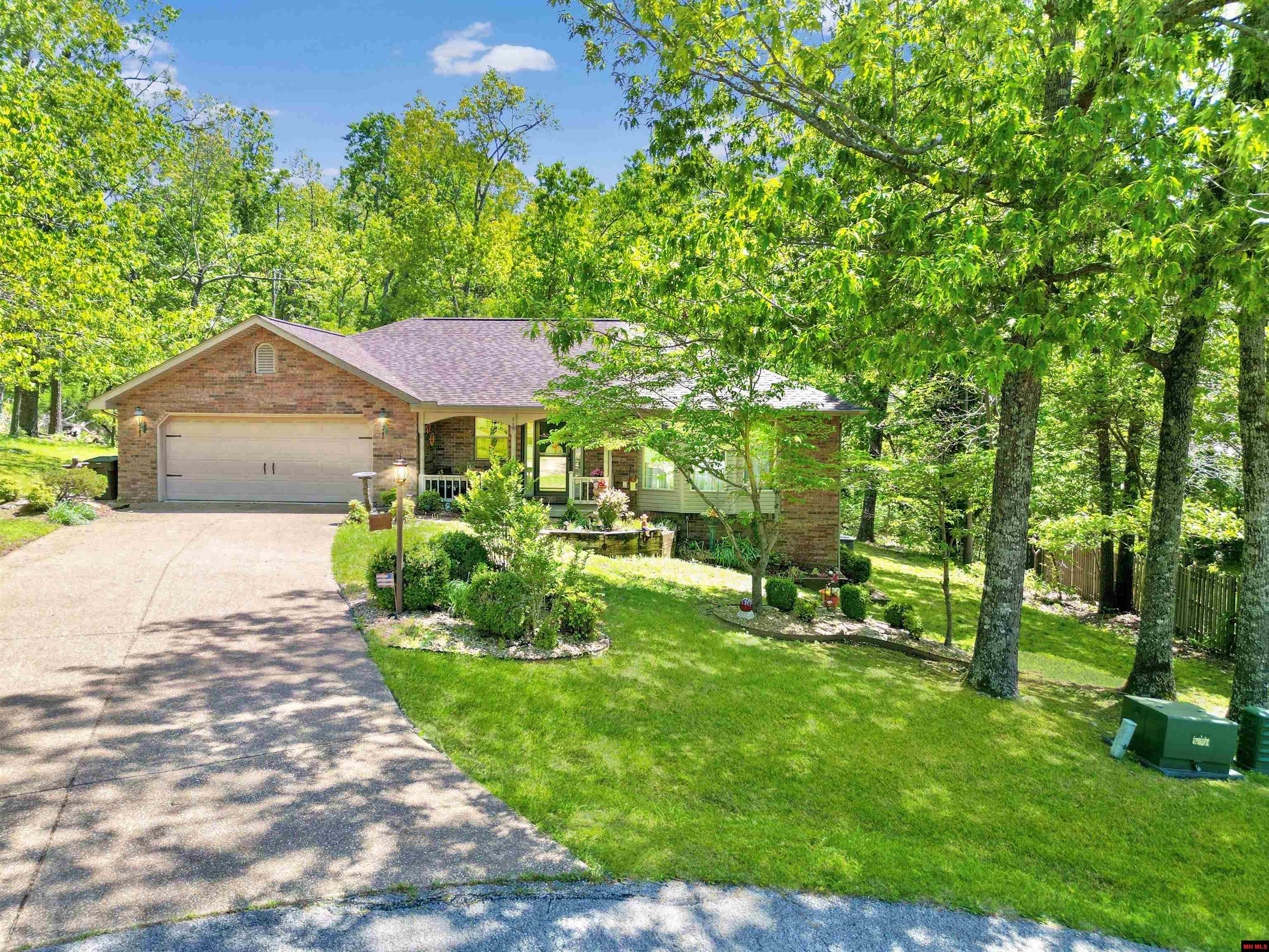 119 Woodcreek Court