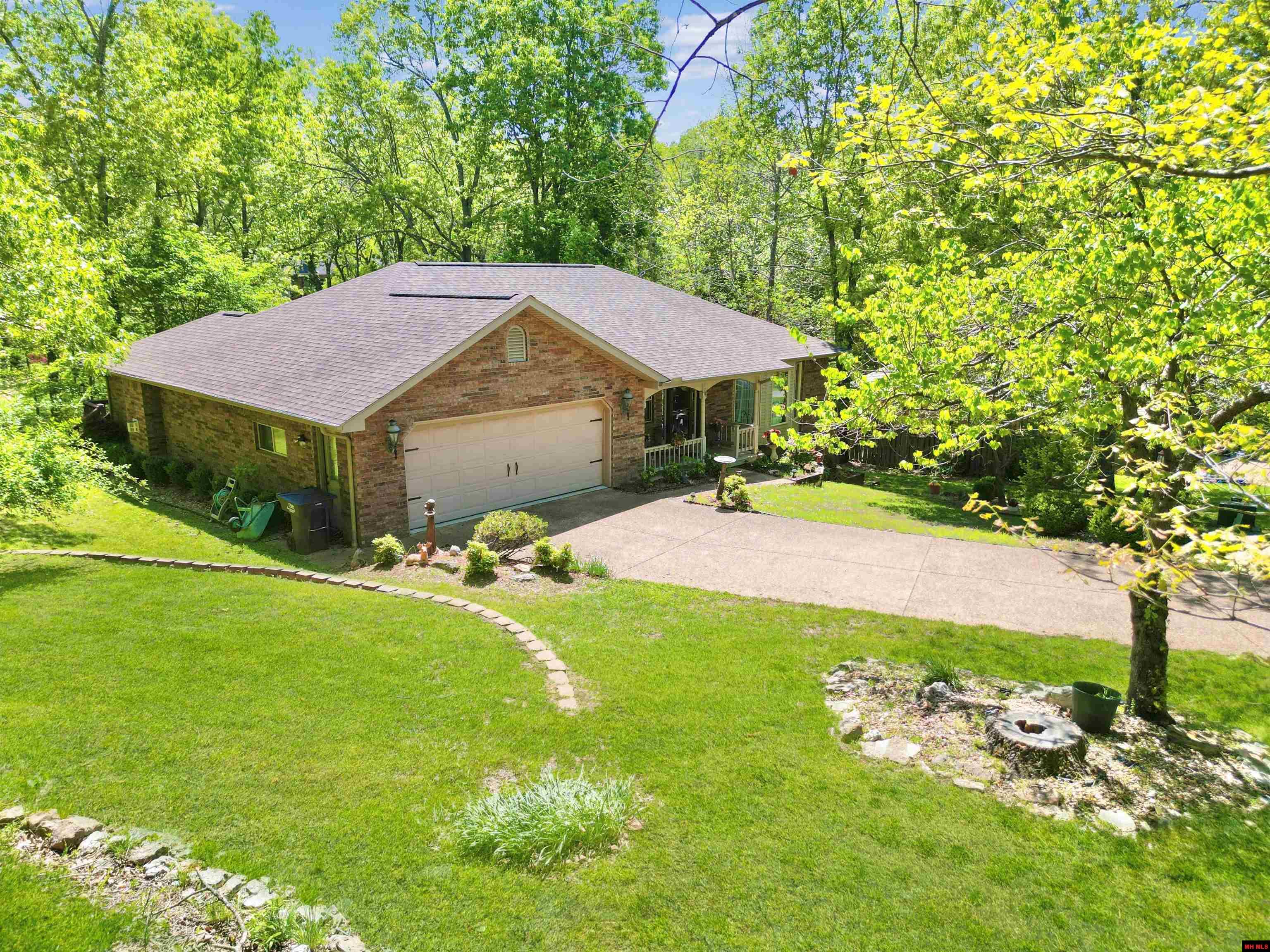 119 Woodcreek Court