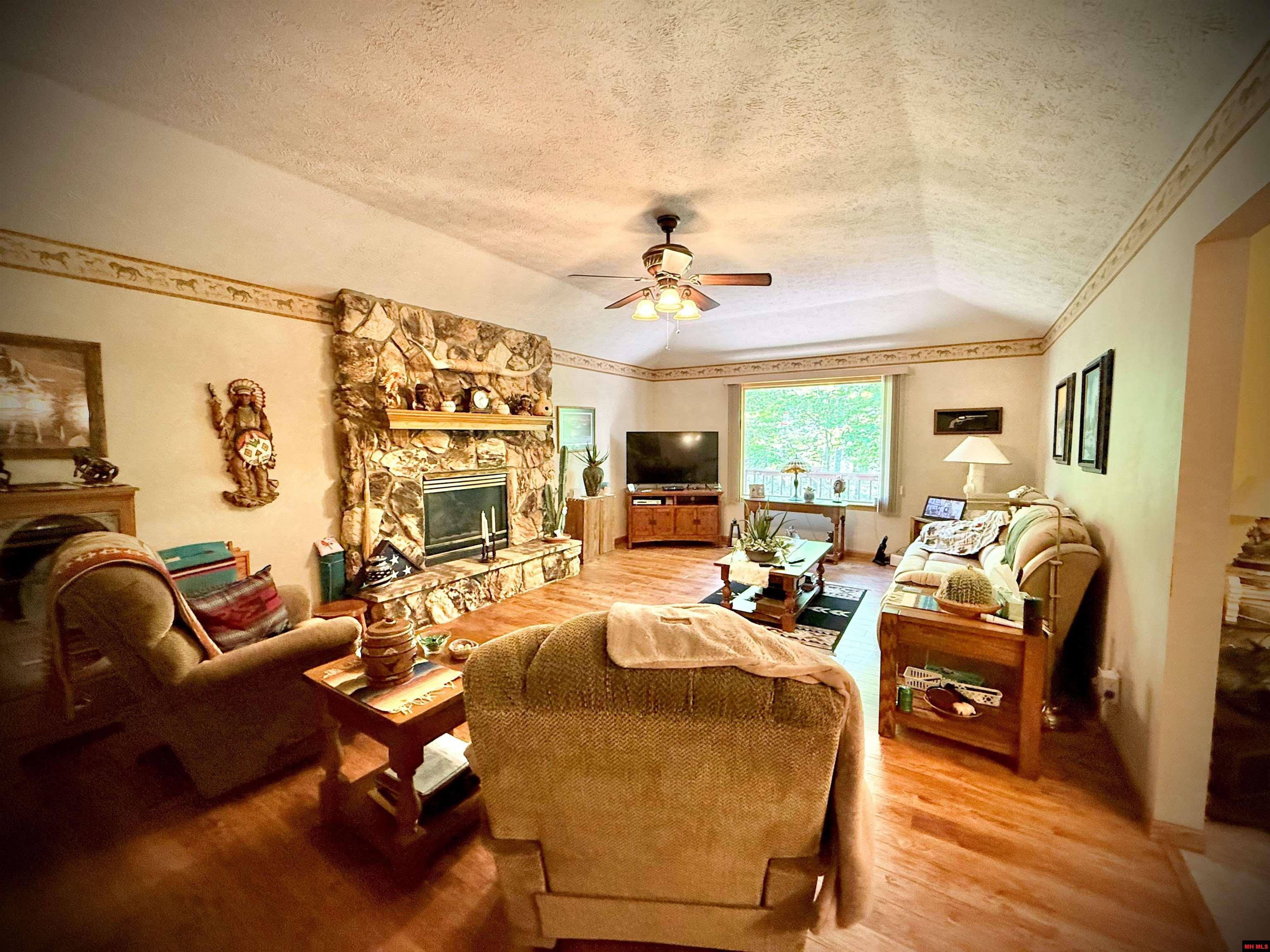 119 Woodcreek Court