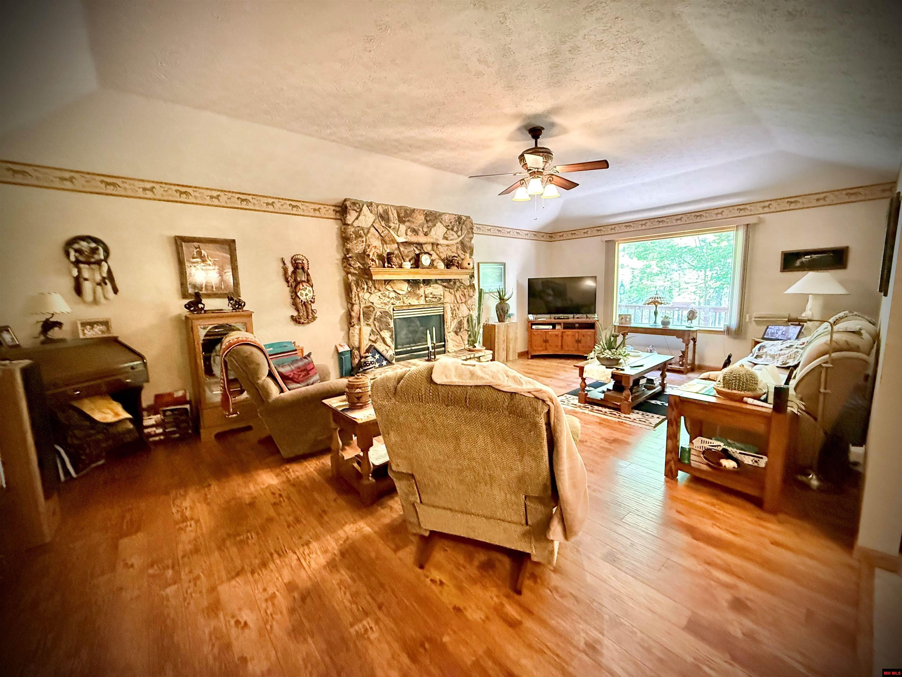 119 Woodcreek Court