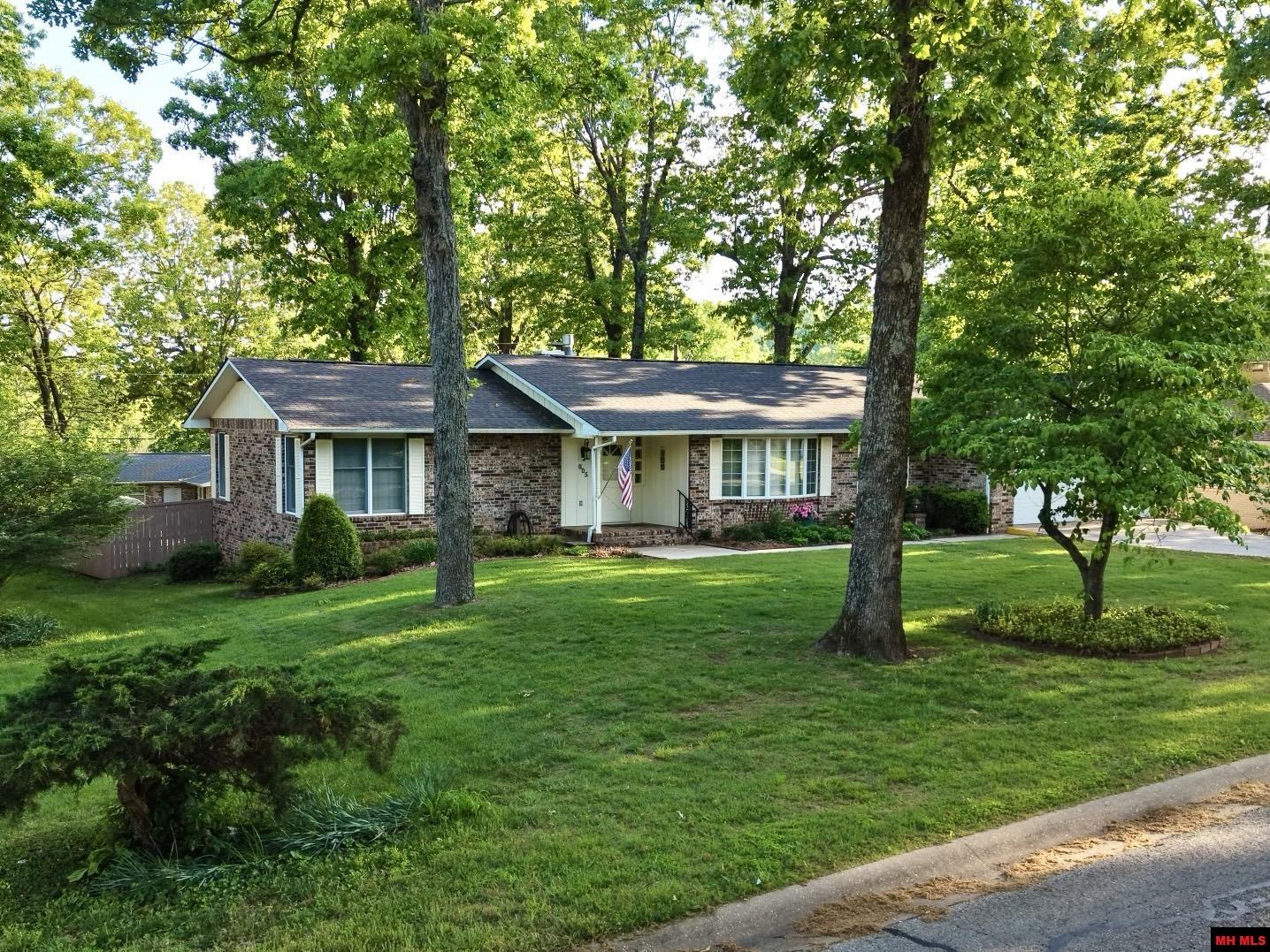 805 Arkansas Avenue