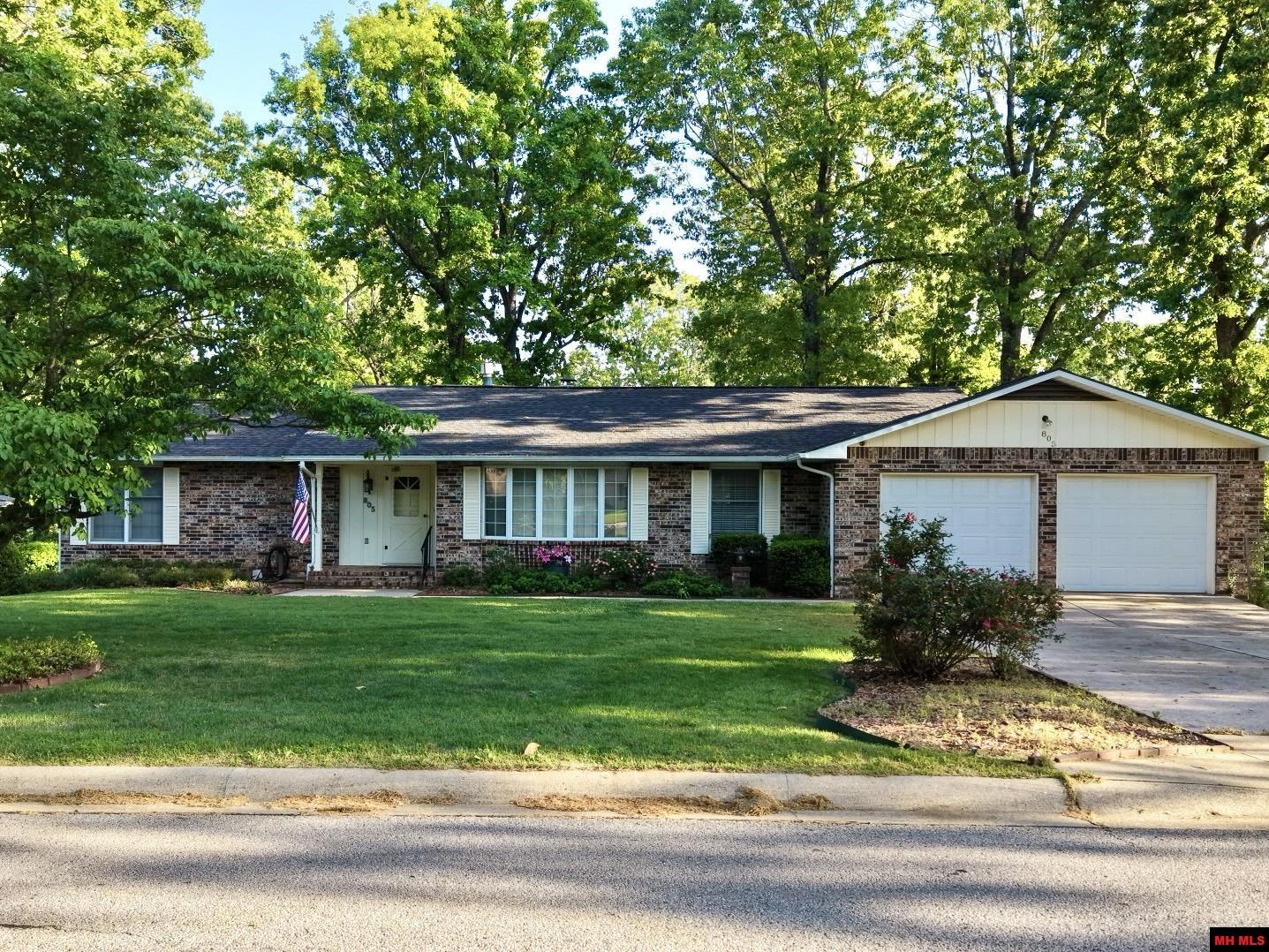 805 Arkansas Avenue