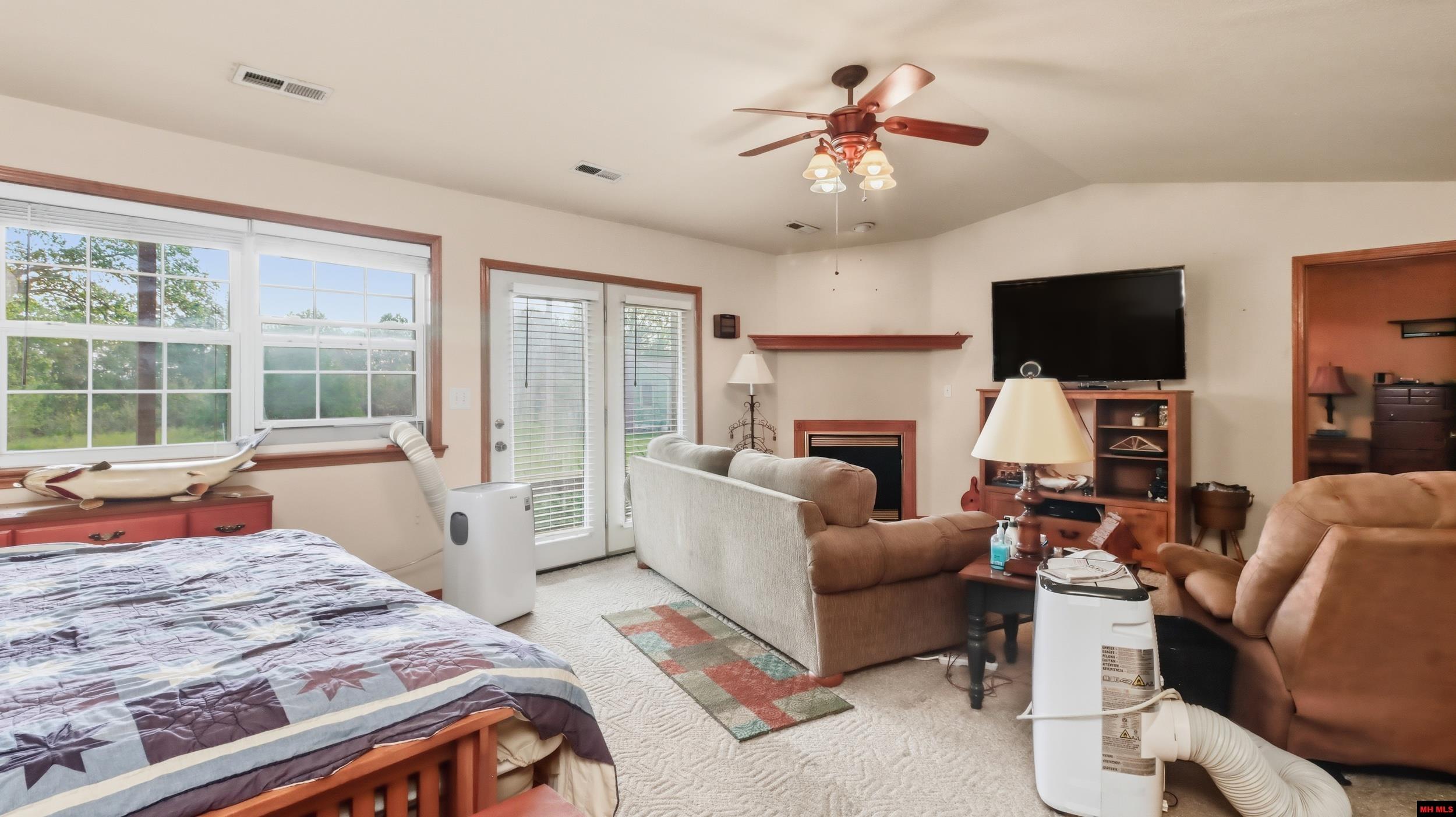 1054 KALIJAH ROAD Protem, MO 65733