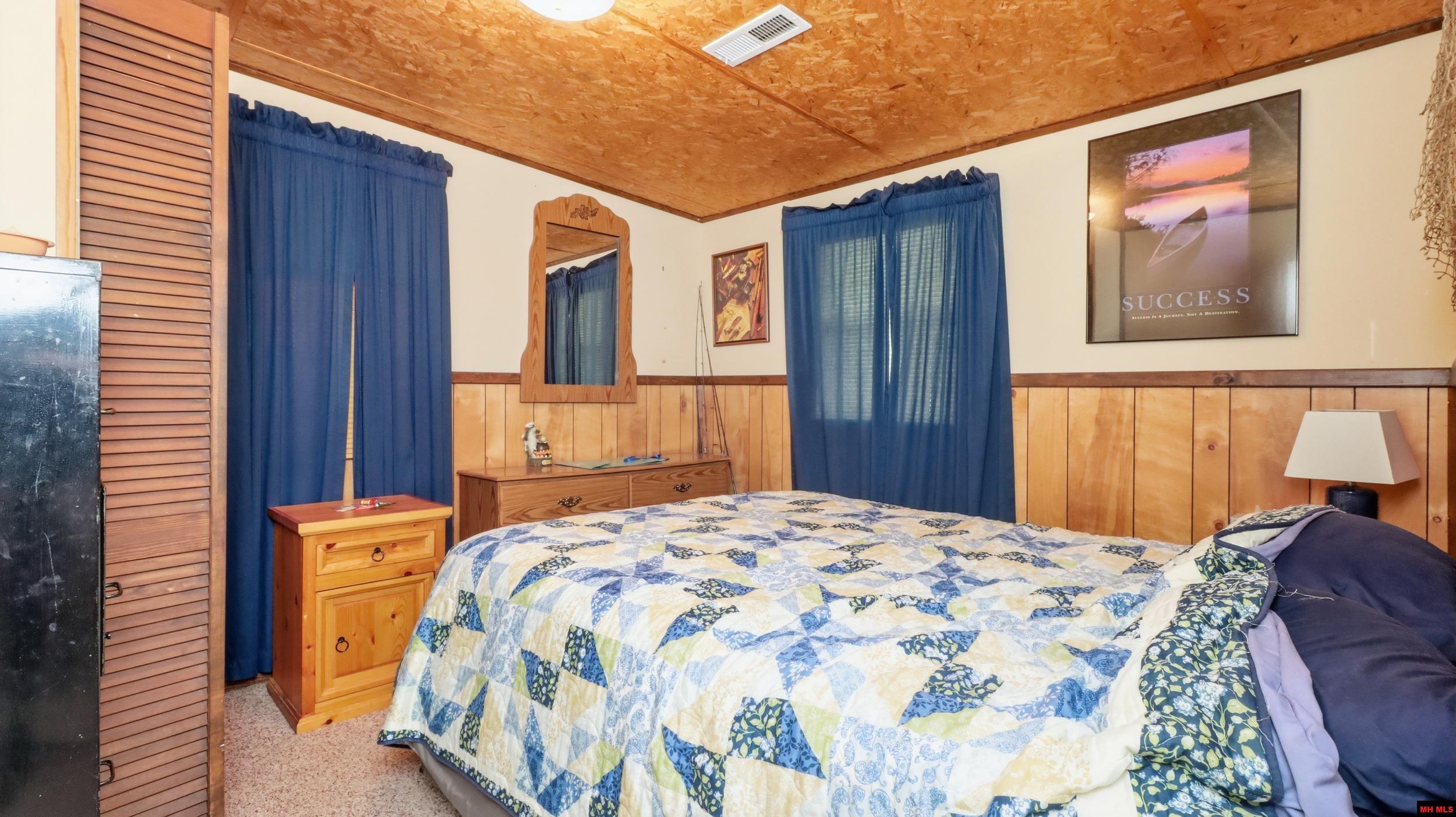 1054 KALIJAH ROAD Protem, MO 65733