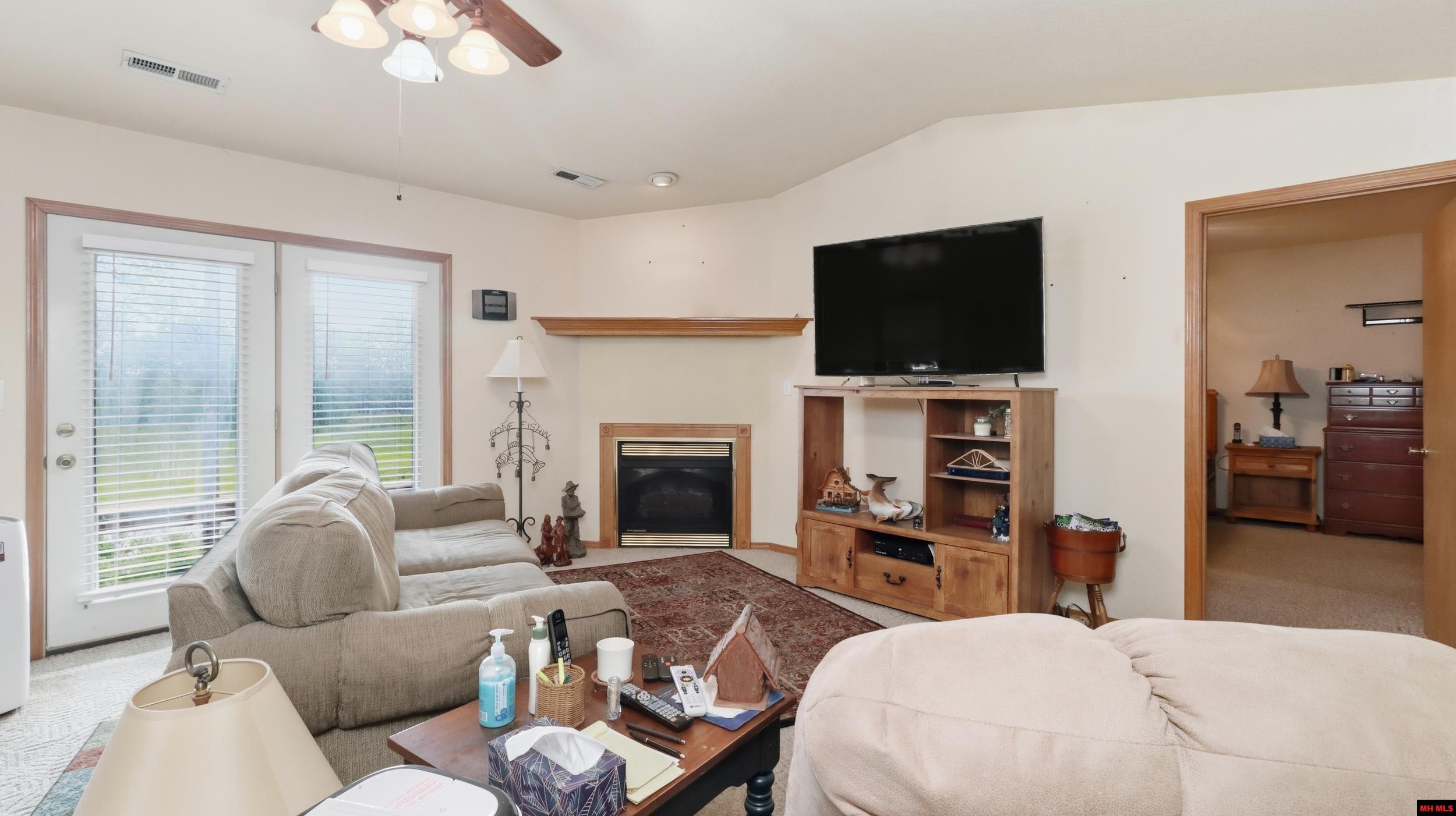 1054 KALIJAH ROAD Protem, MO 65733