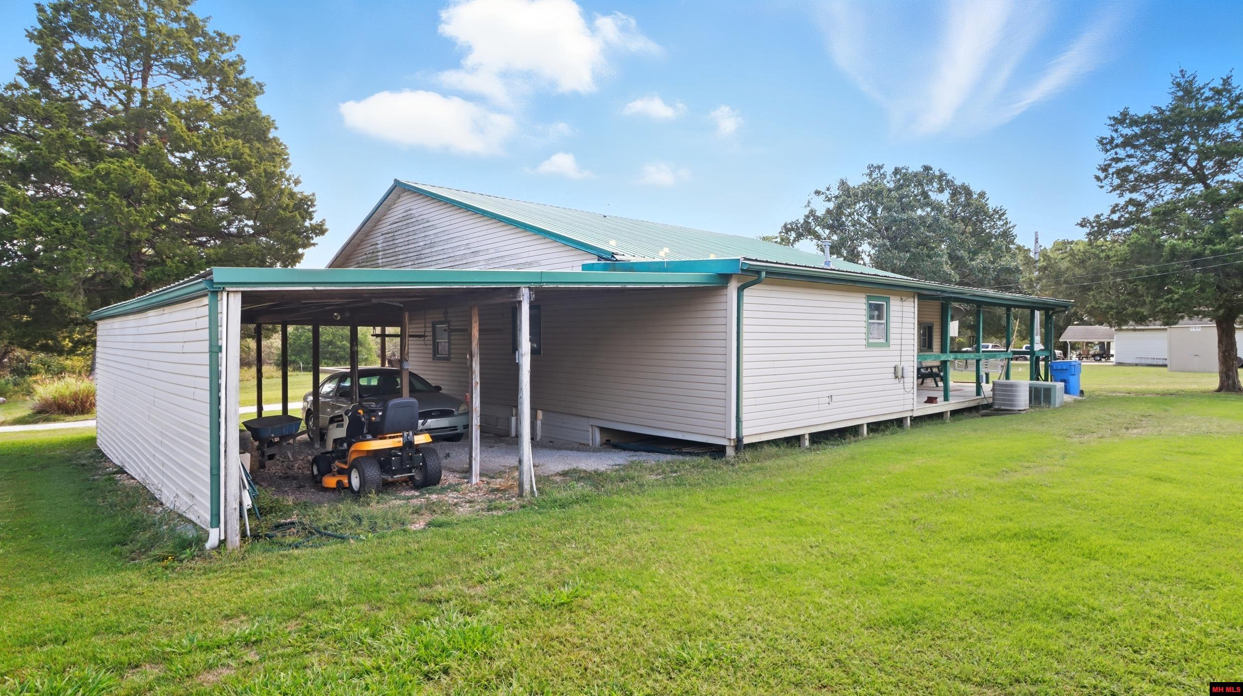 1054 KALIJAH ROAD Protem, MO 65733