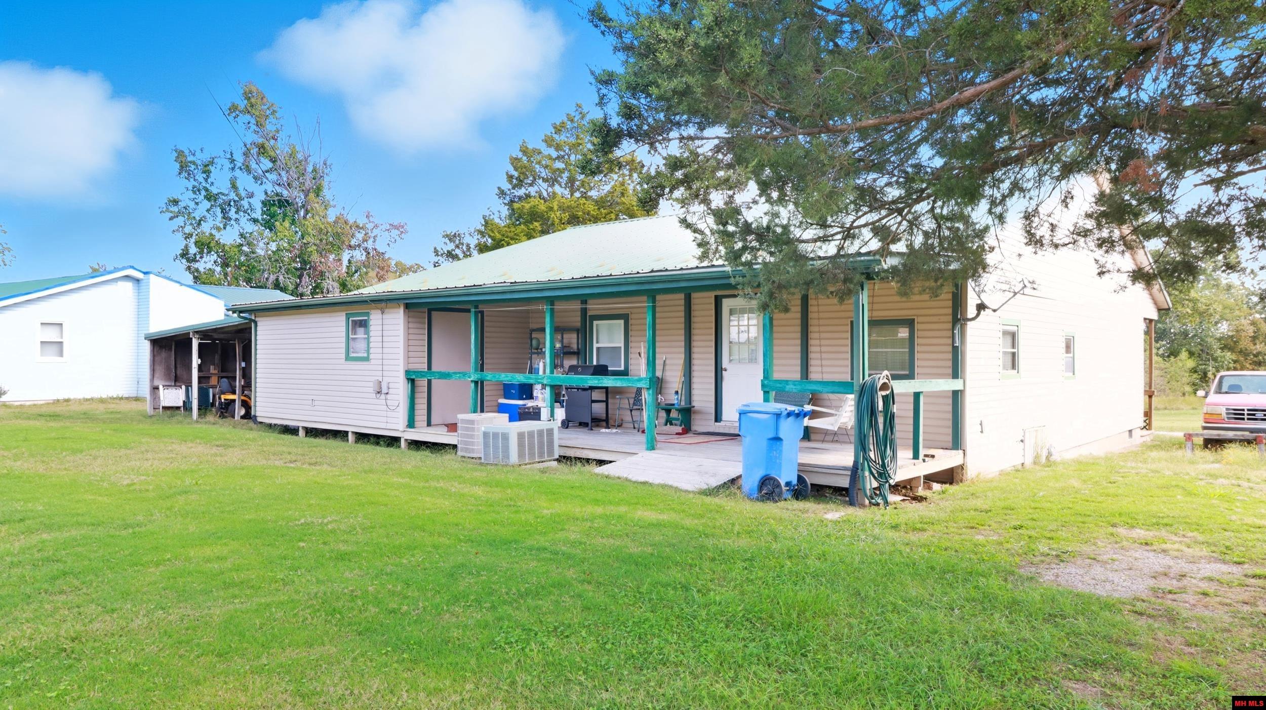 1054 KALIJAH ROAD Protem, MO 65733