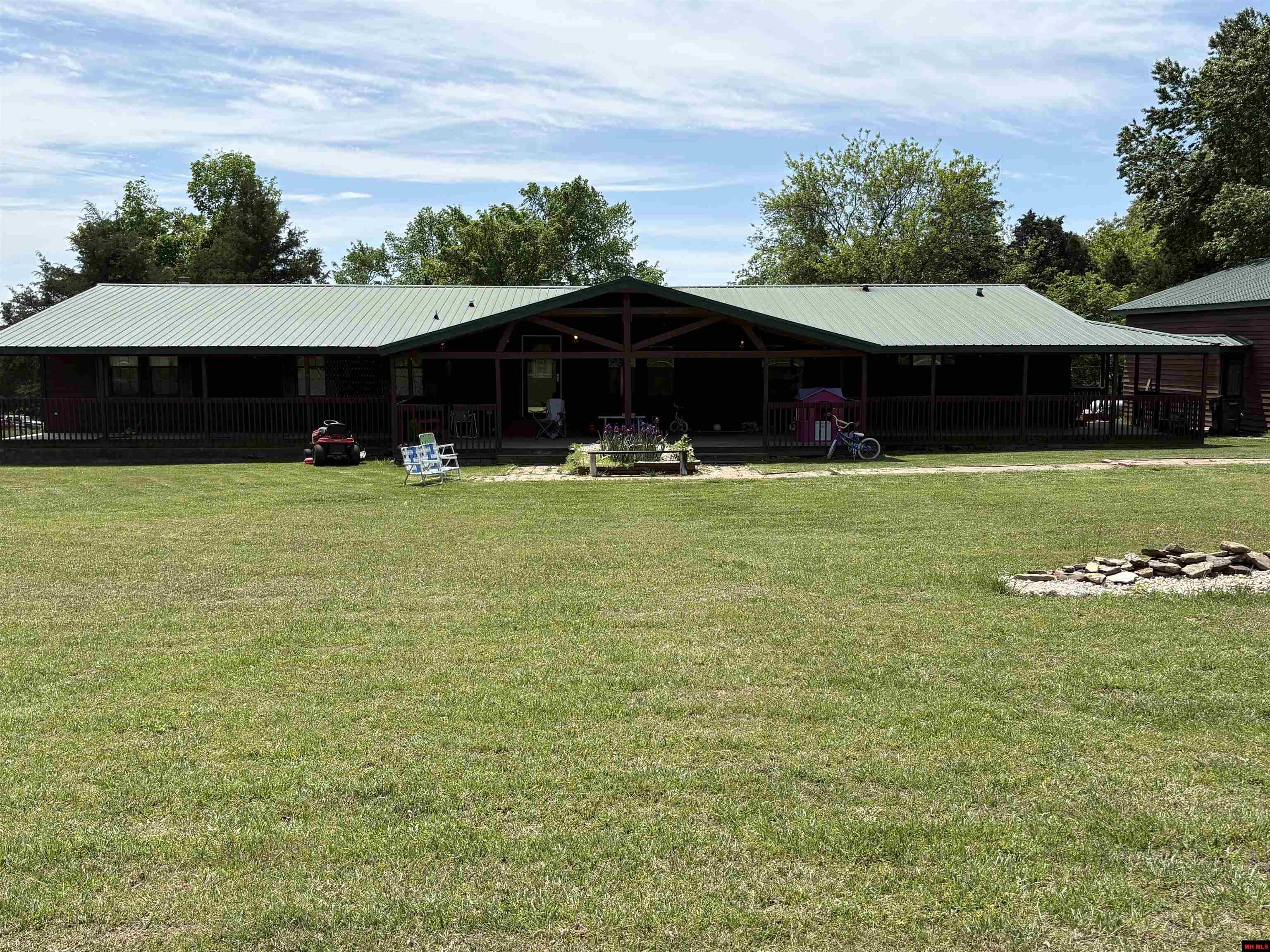 631 CR 853 Green Forest, AR 72638