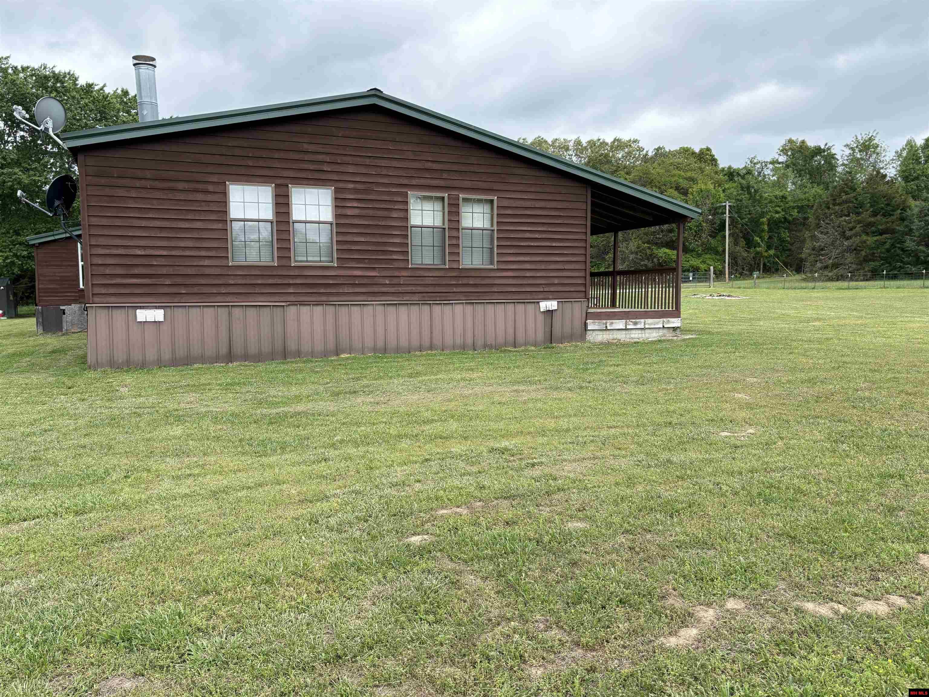 631 CR 853 Green Forest, AR 72638