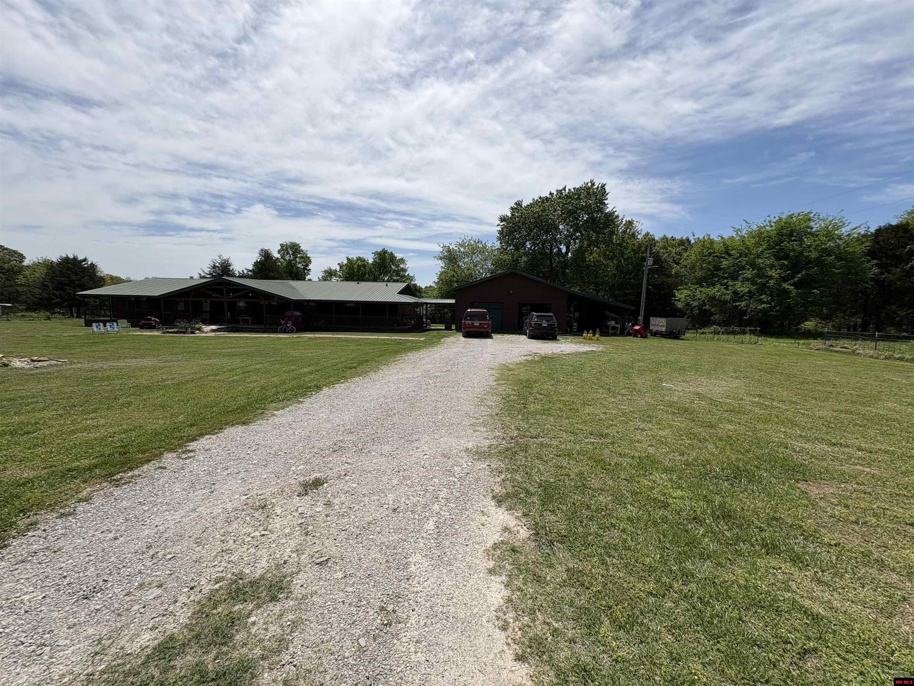 631 CR 853 Green Forest, AR 72638