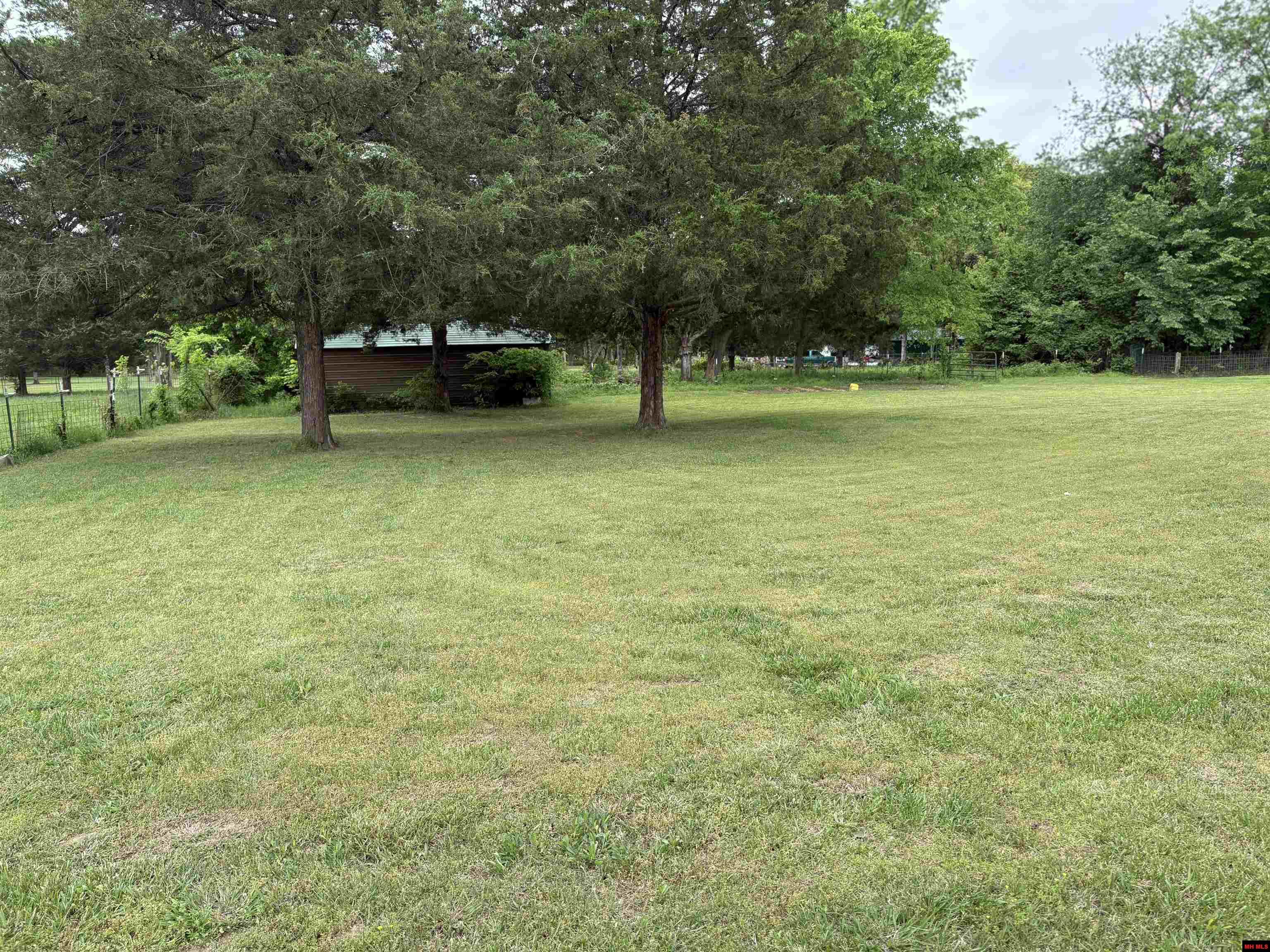 631 CR 853 Green Forest, AR 72638