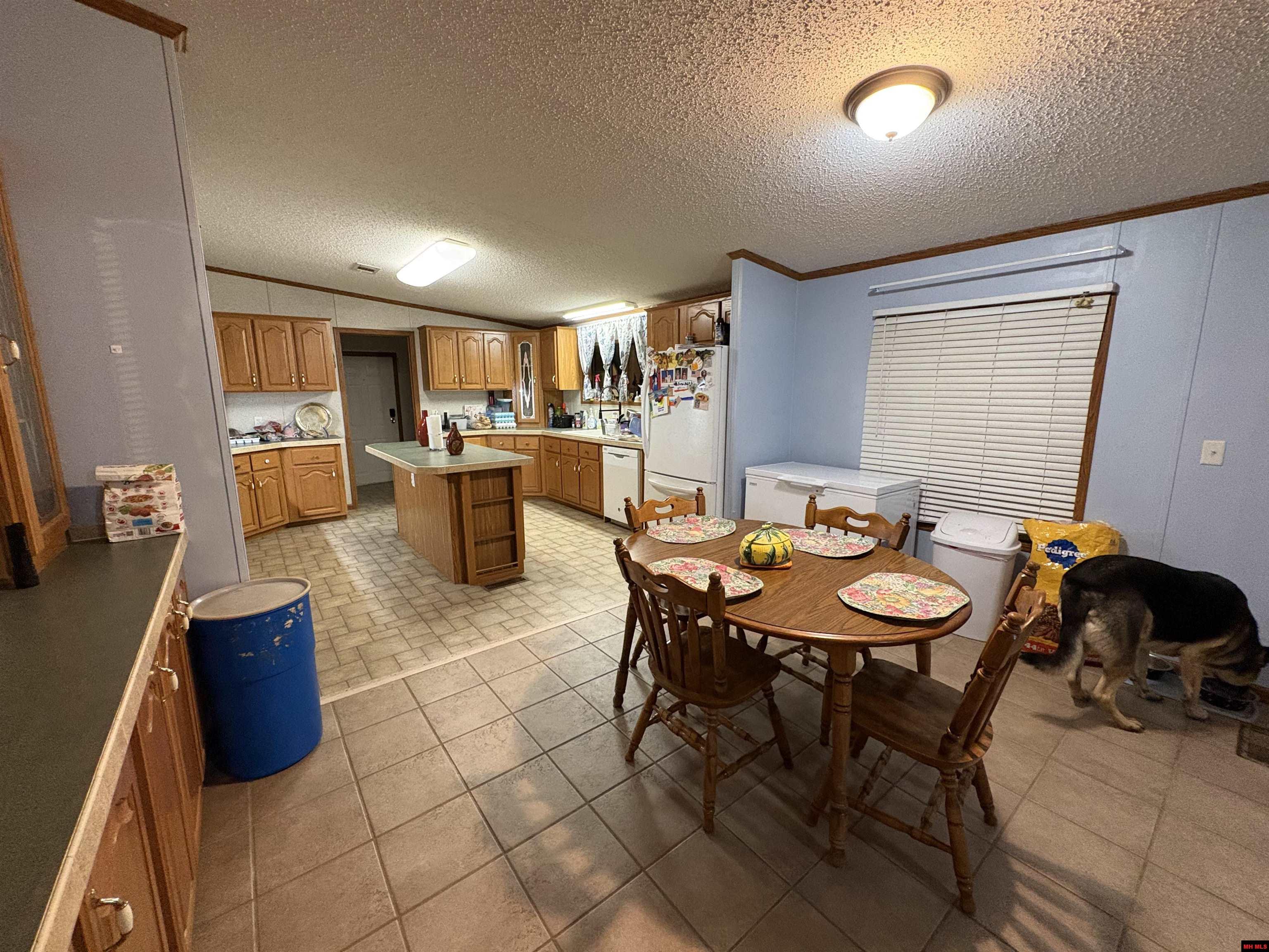 631 CR 853 Green Forest, AR 72638