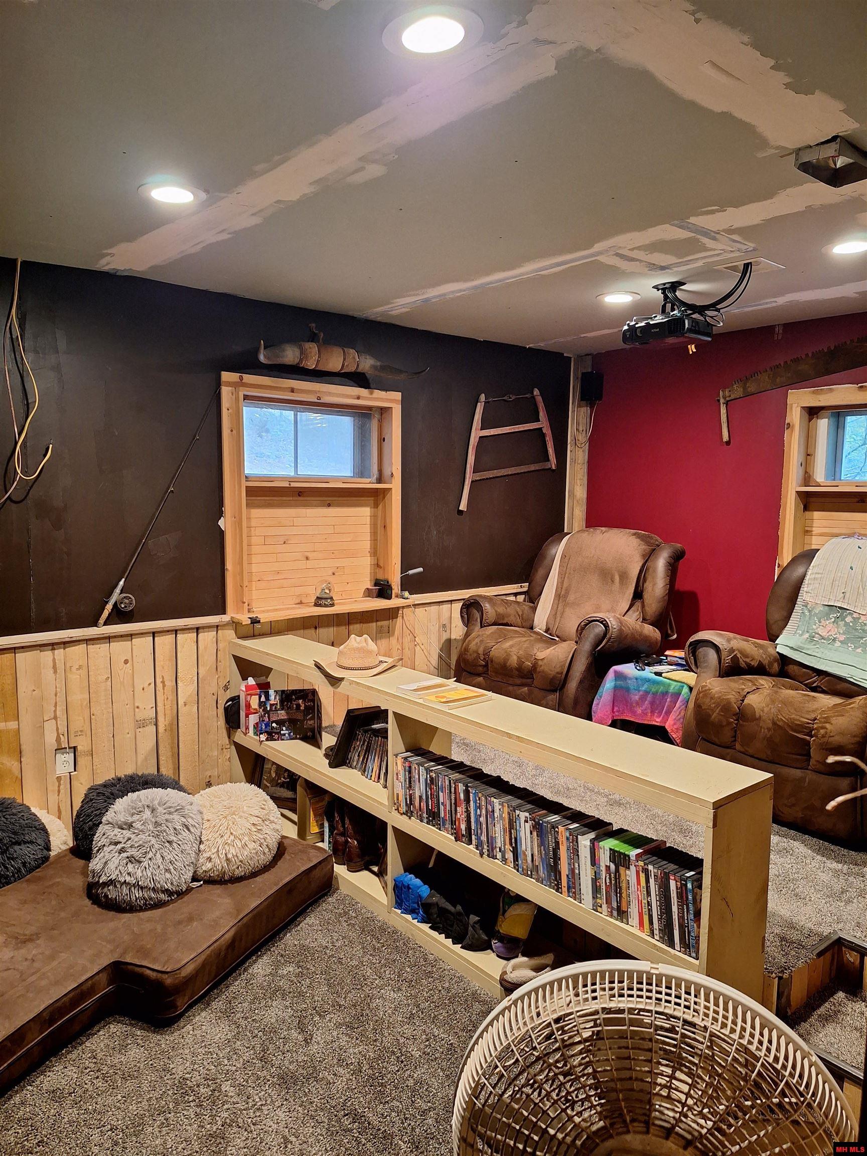 11952 HWY 14 SOUTH Yellville, AR 72687
