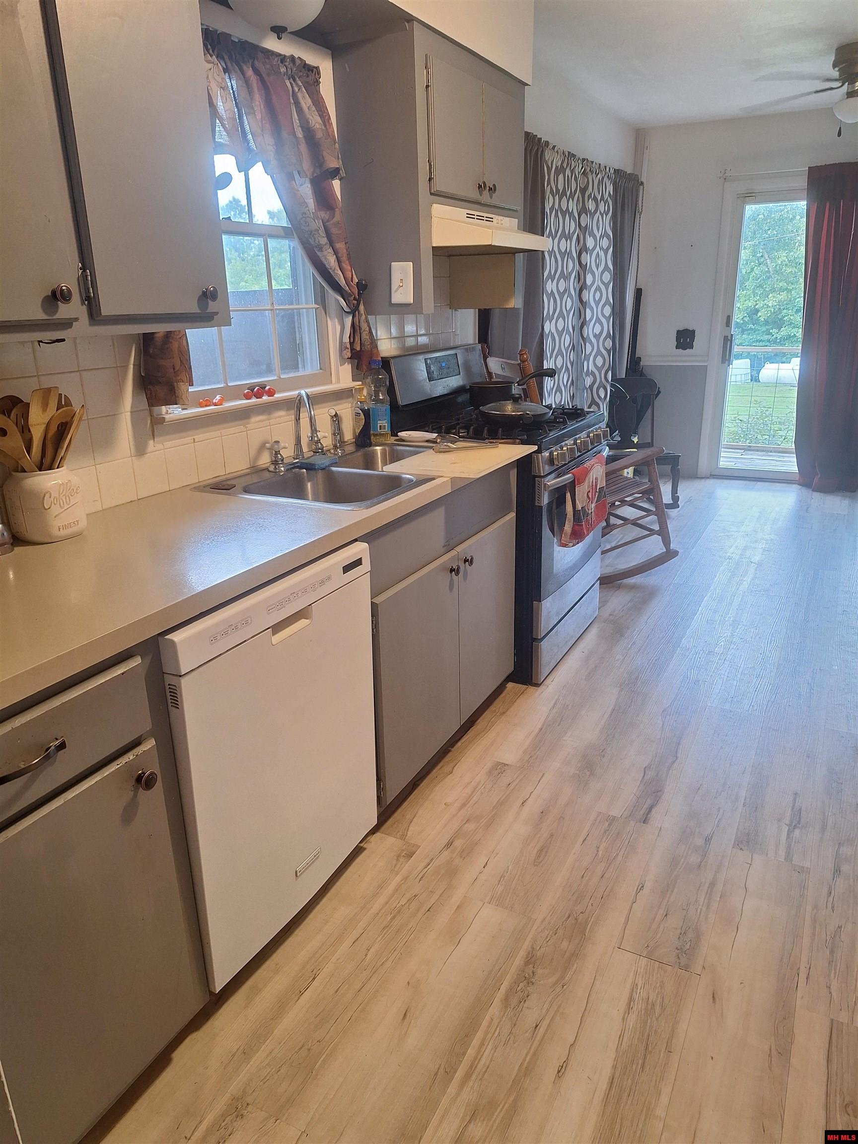 11952 HWY 14 SOUTH Yellville, AR 72687