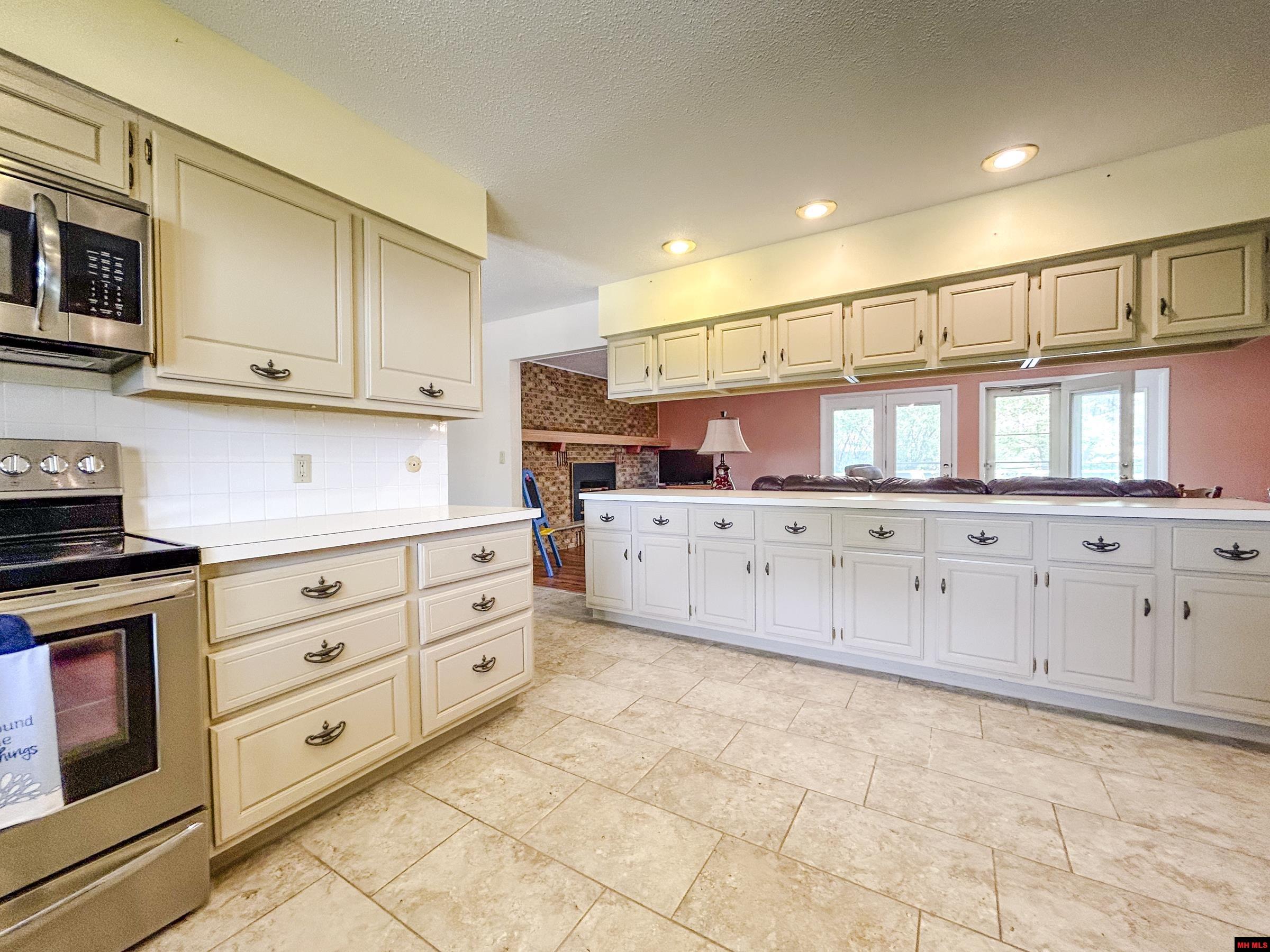 835 E 1ST STREET Mountain Home, AR 72653